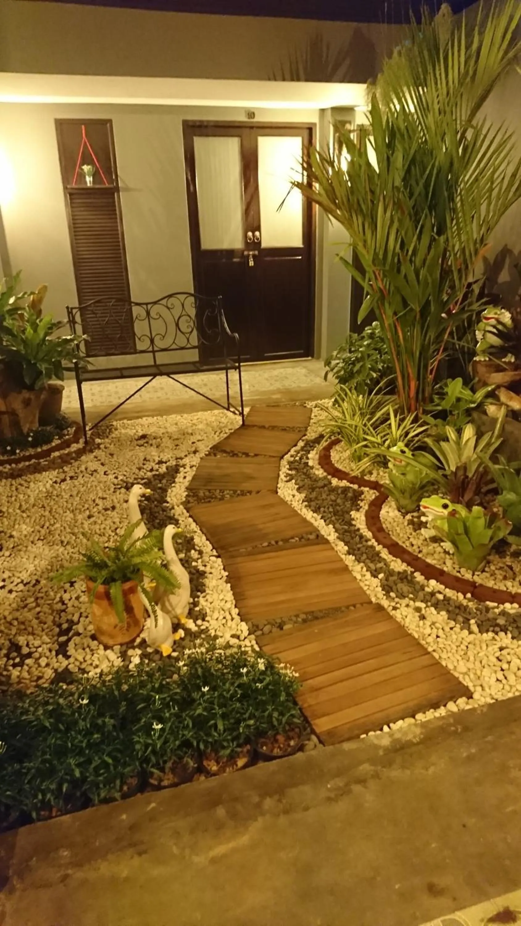 Garden in Baan Paea Guest House