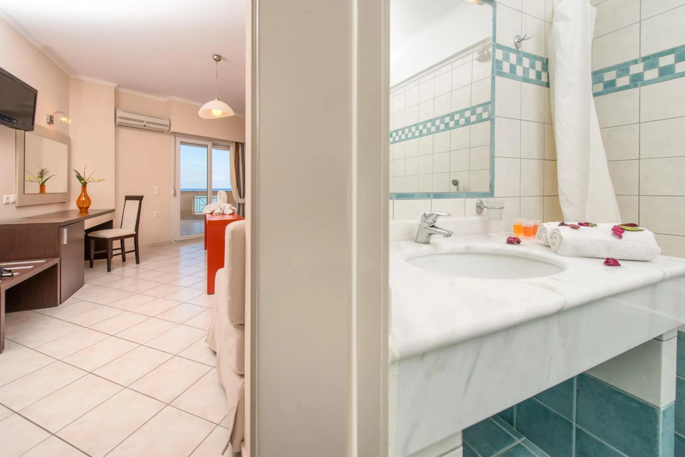 Photo of the whole room in Al Mare Hotel