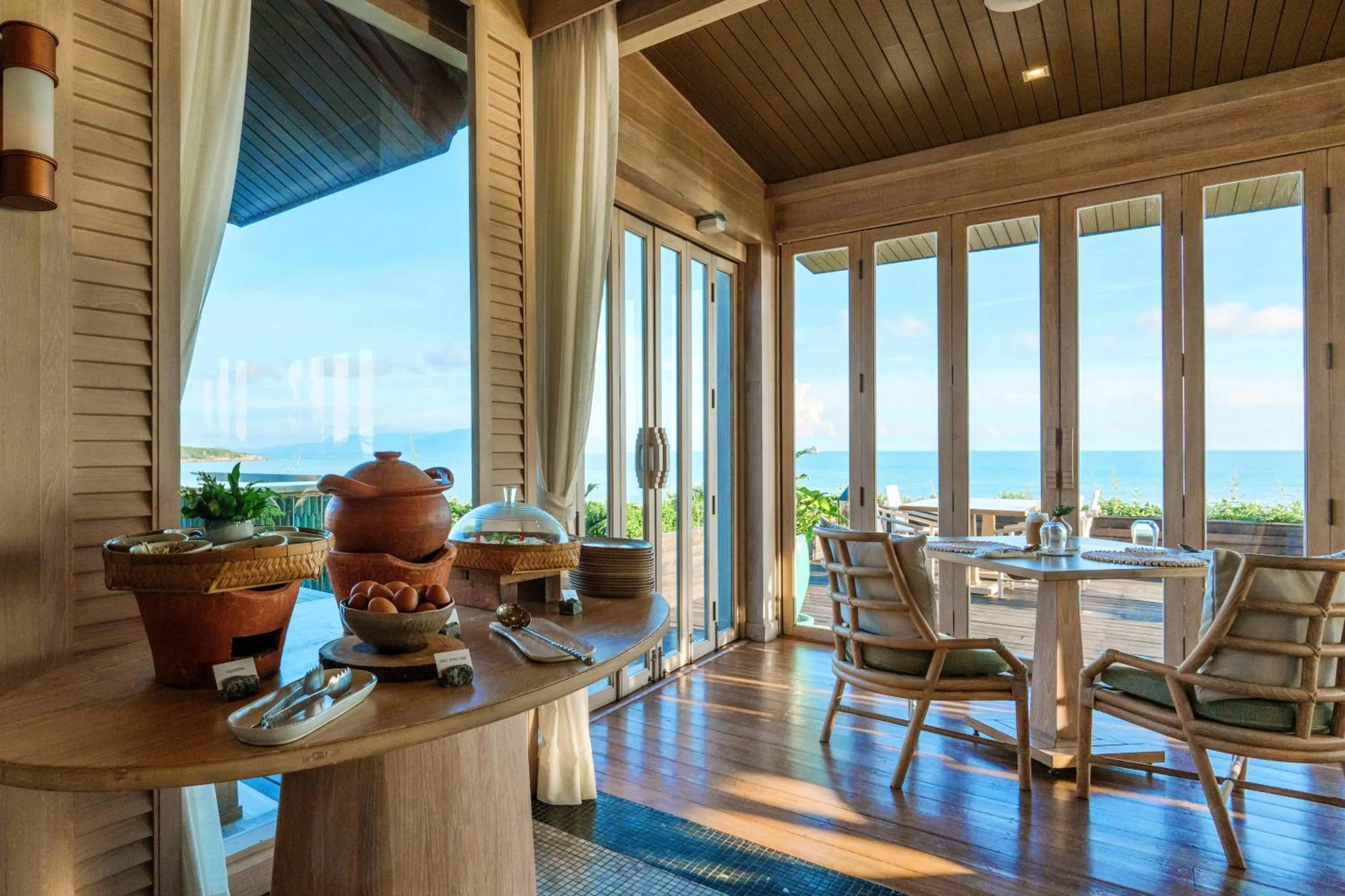 Restaurant/places to eat in Cape Fahn Hotel - Private Islands Samui