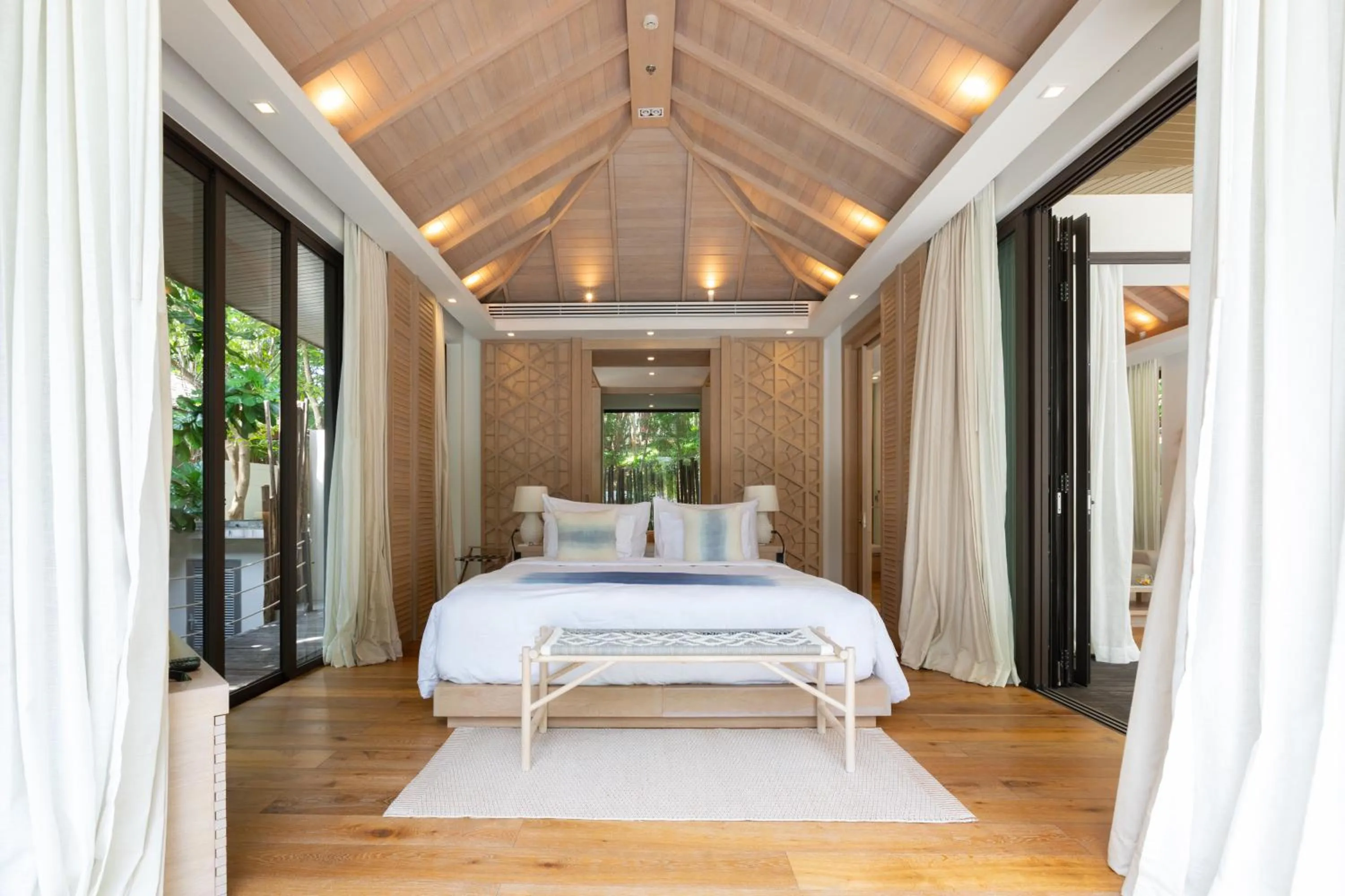 Bed in Cape Fahn Hotel - Private Islands Samui