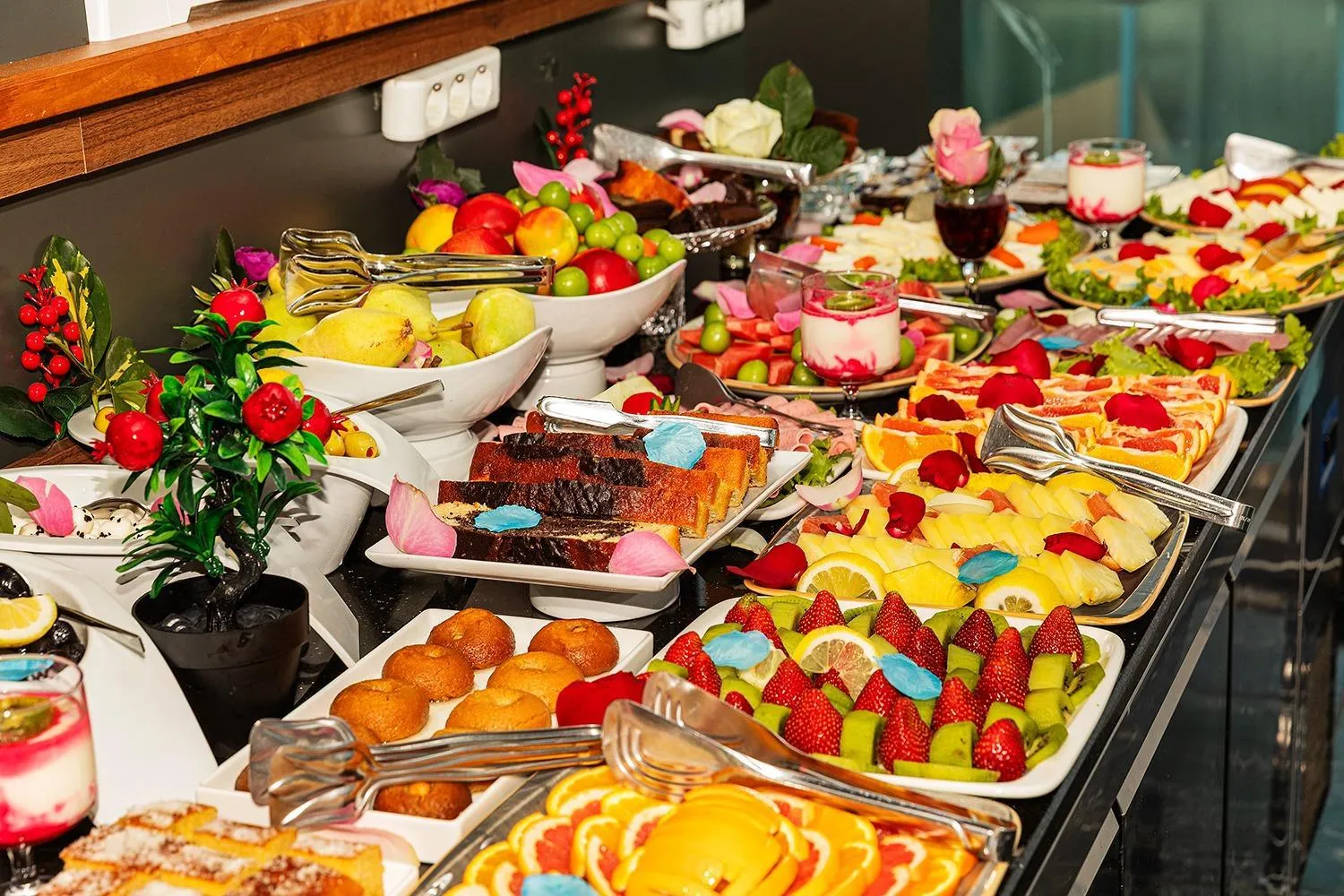 Buffet breakfast in Aristocrat Hotel