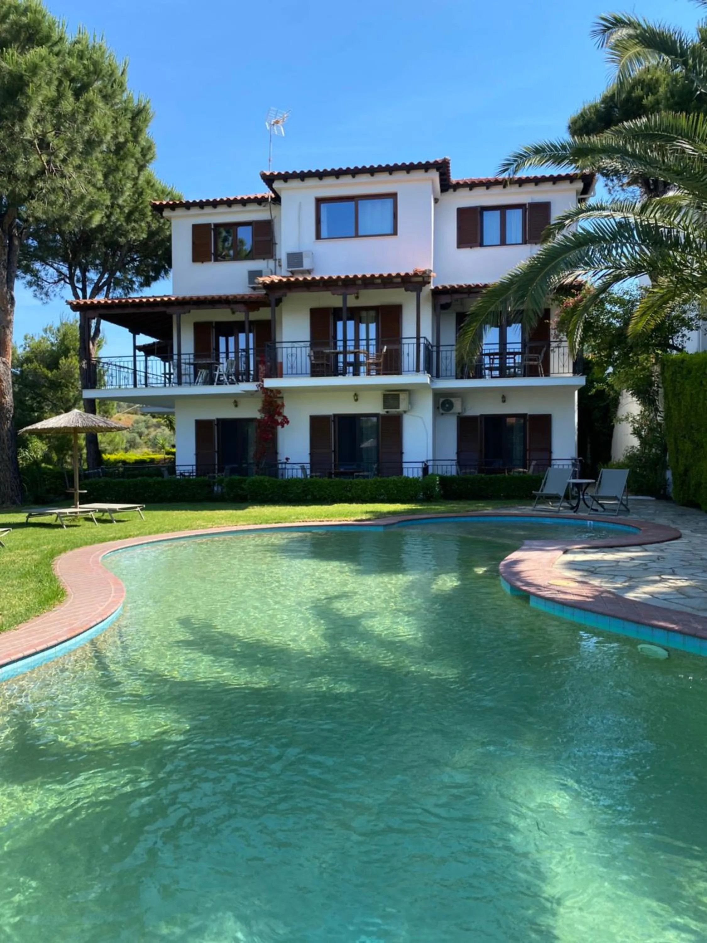 Property building in Villa Xanthippi