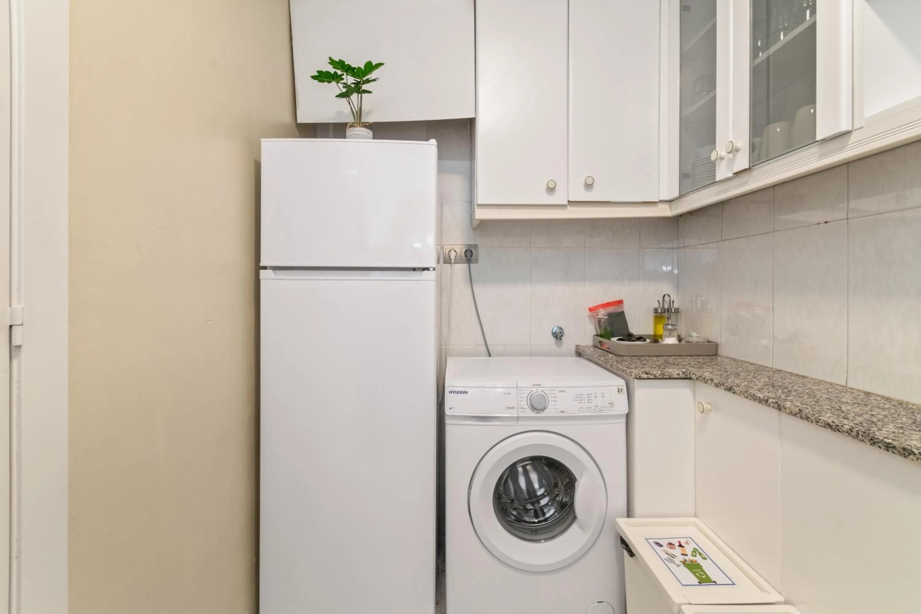 Kitchen or kitchenette in Suite Home Sagrada Familia
