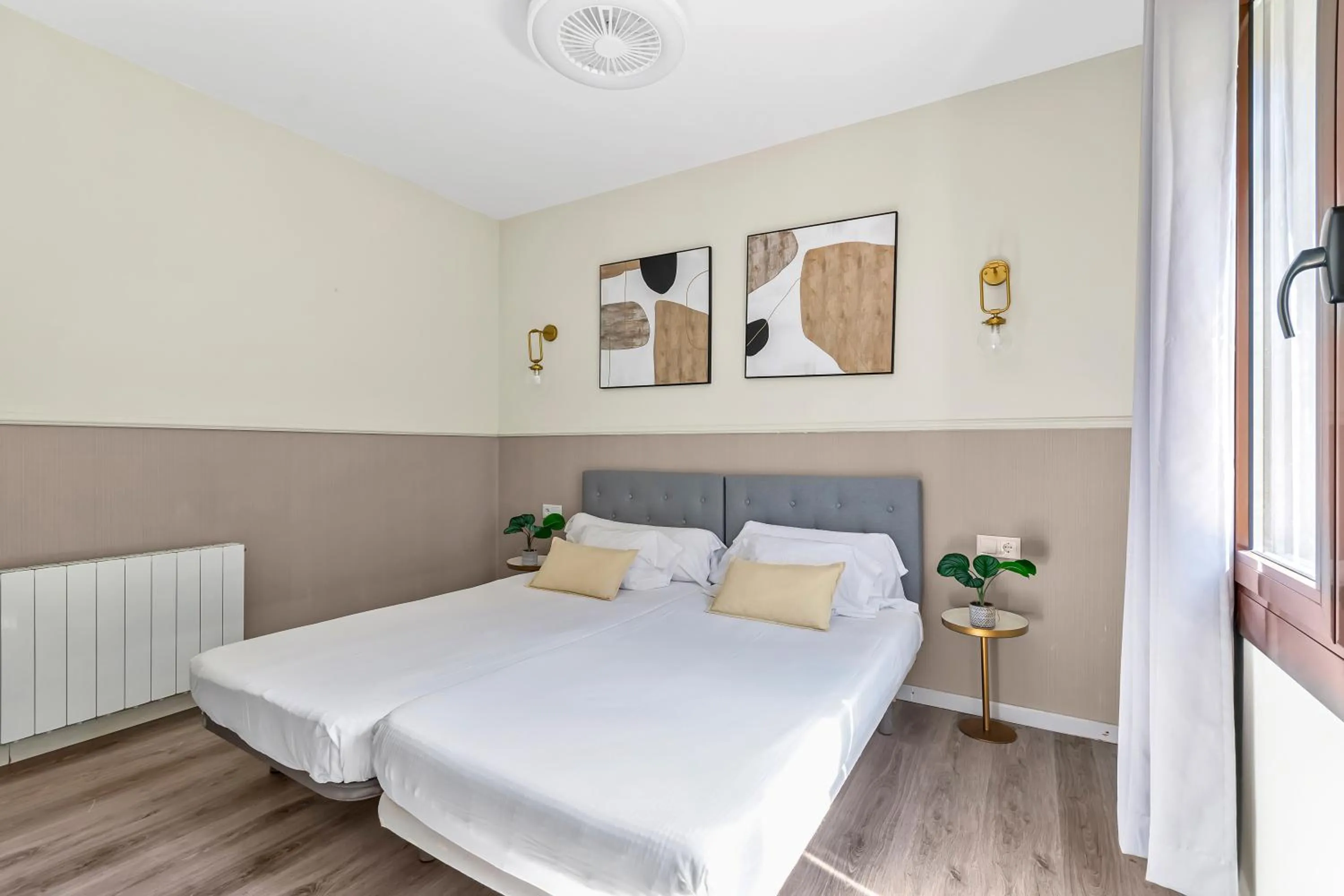 Bedroom, Bed in Suite Home Sagrada Familia