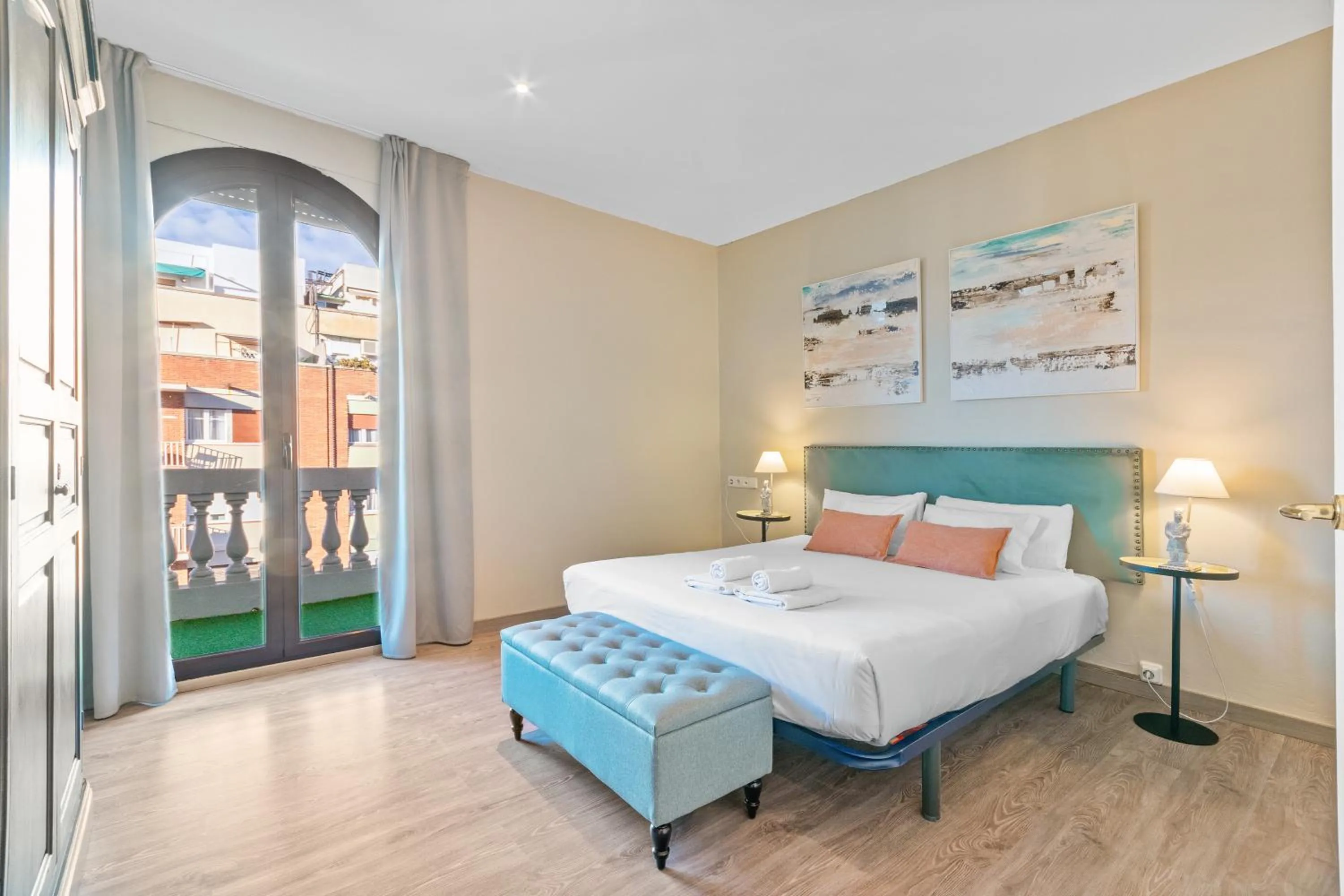 Bed in Suite Home Sagrada Familia