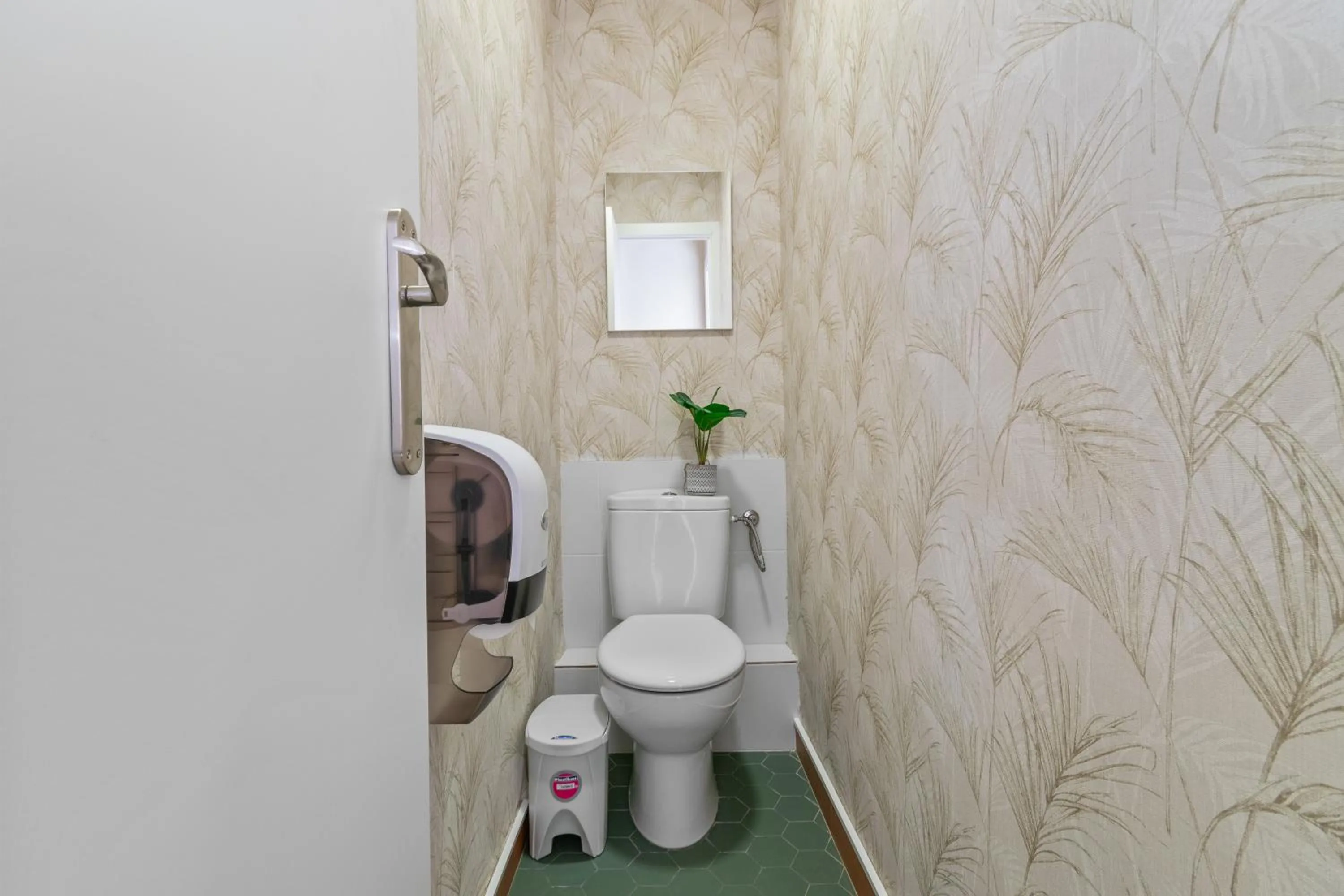 Toilet in Suite Home Sagrada Familia