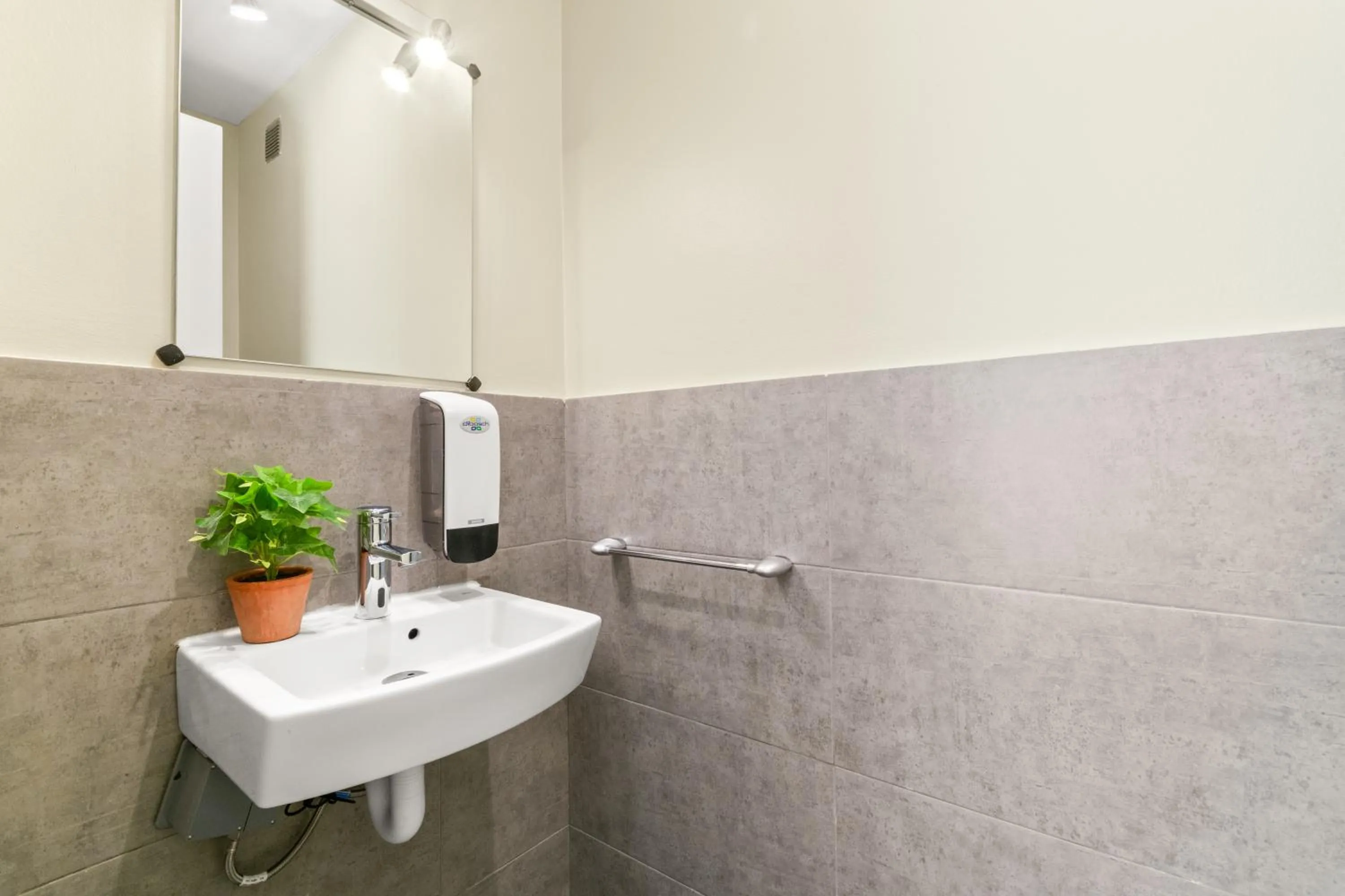 Toilet in Suite Home Sagrada Familia