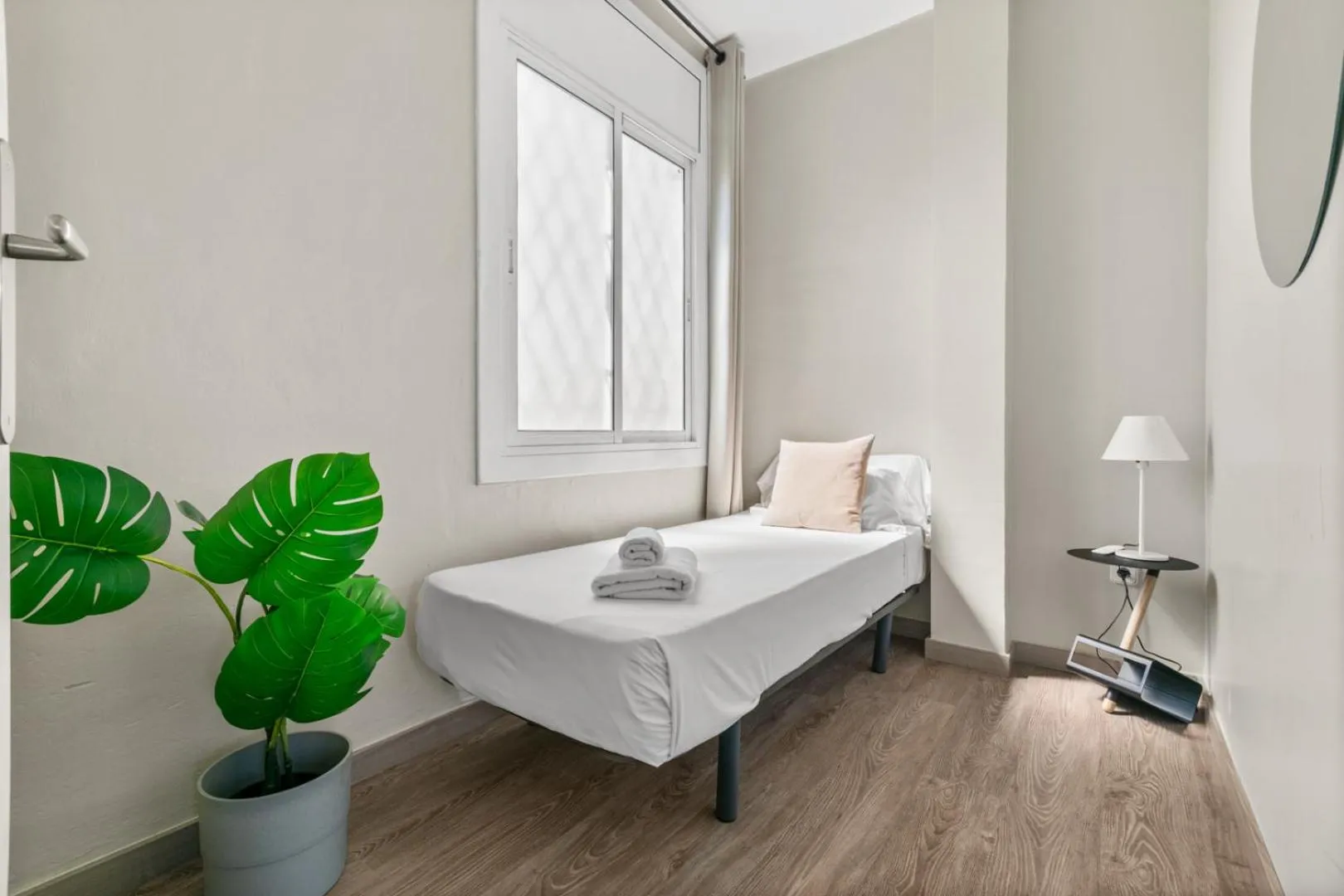 Bed in Suite Home Sagrada Familia