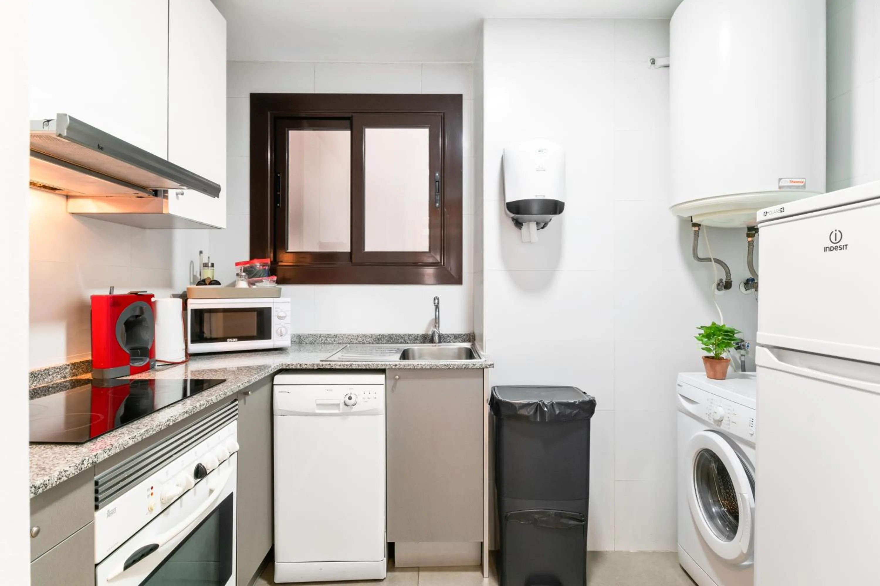 Kitchen or kitchenette in Suite Home Sagrada Familia