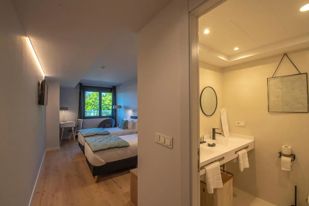 Photo of the whole room, Bed in IXUA Hotela