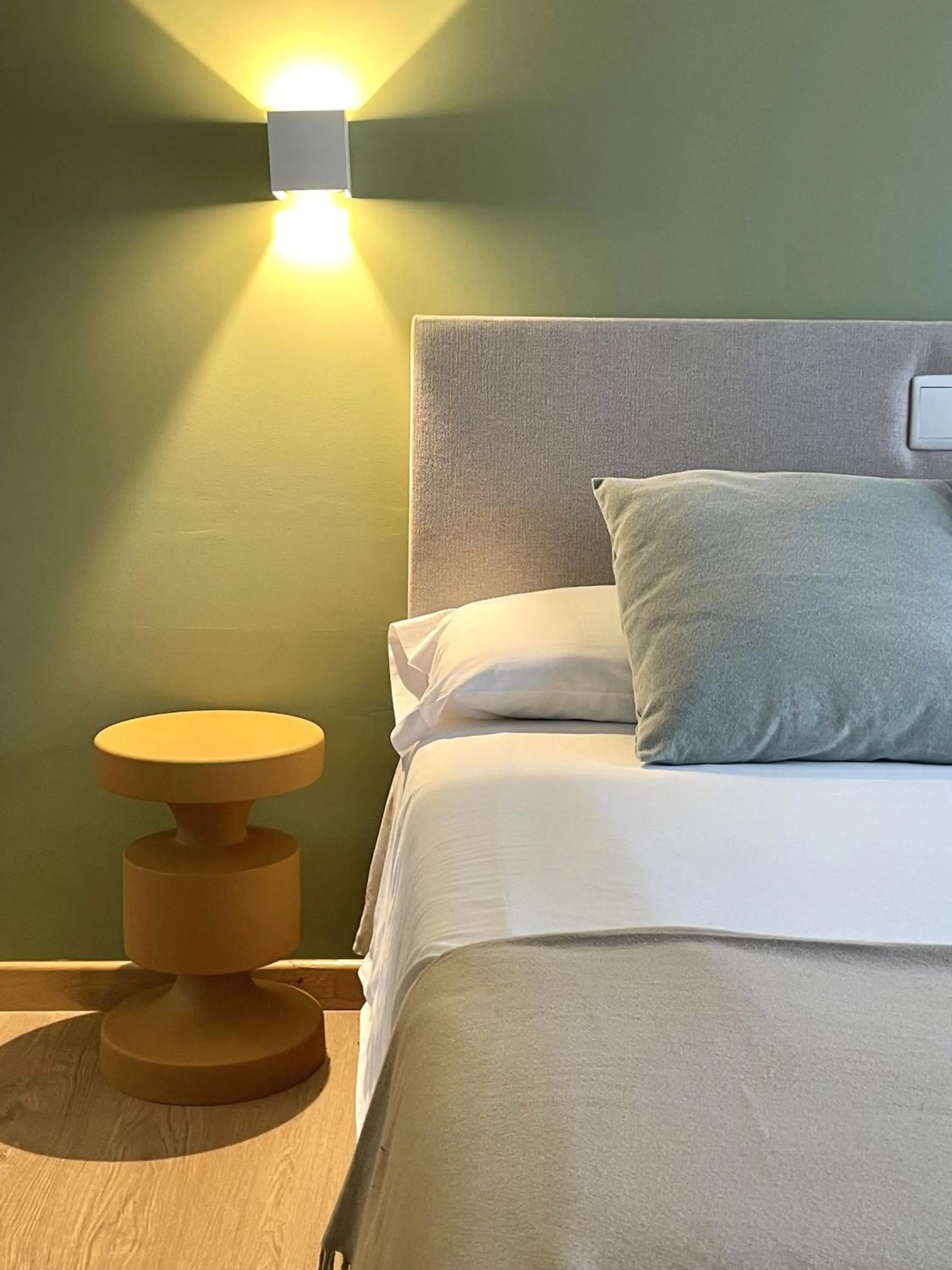 Photo of the whole room in Hotel Rosalía