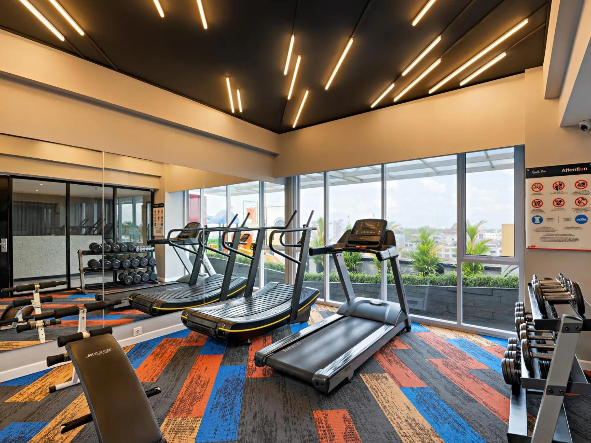 Fitness centre/facilities in Grand Zuri Pekanbaru