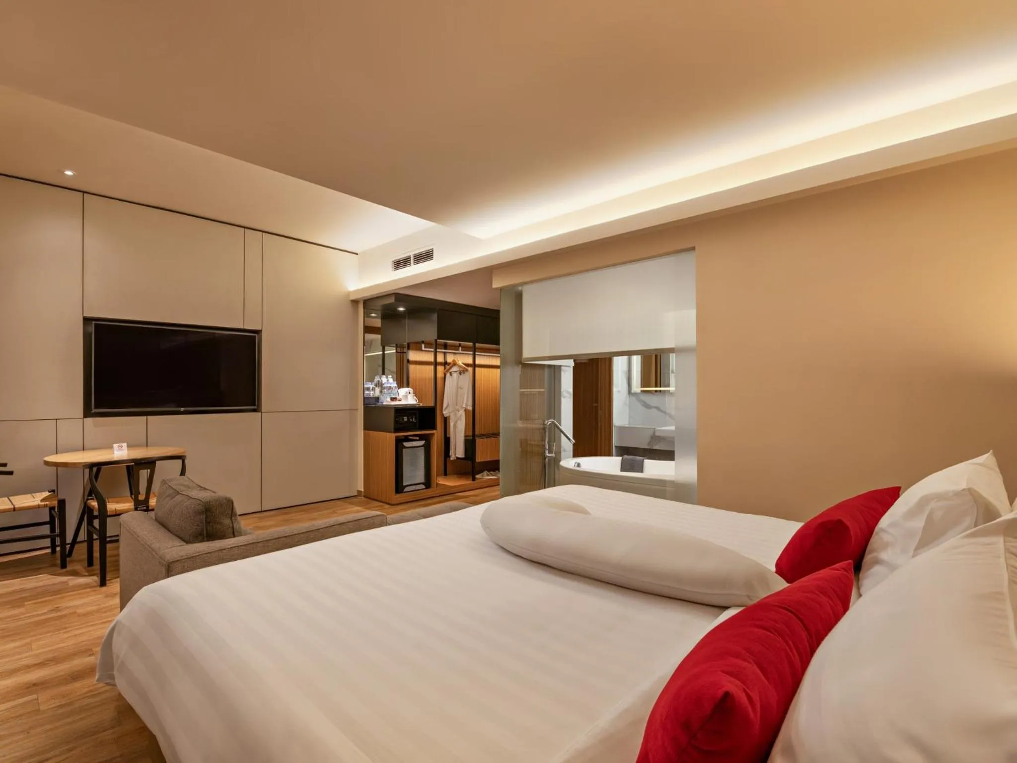 Bed in Grand Zuri Pekanbaru