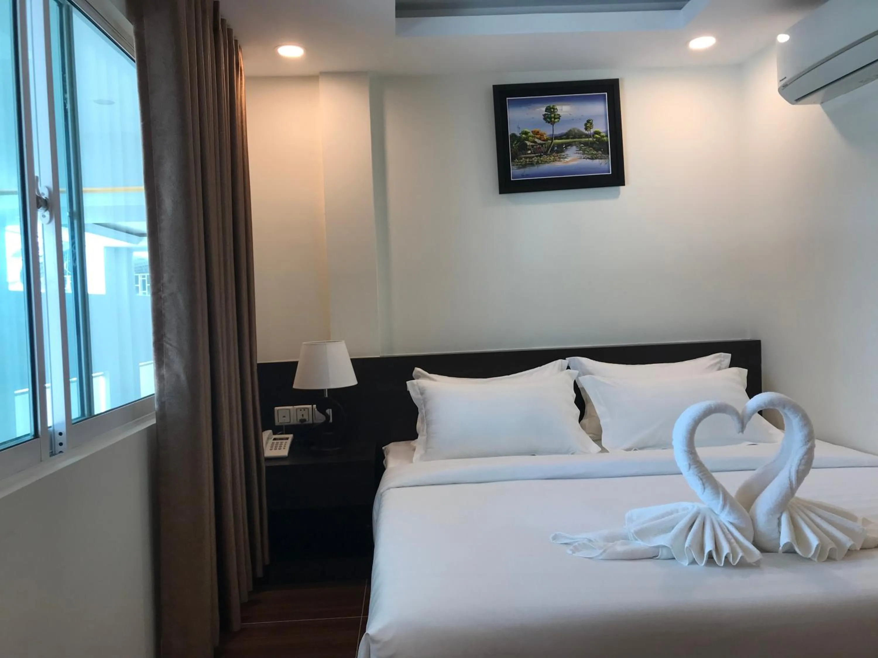 Bedroom, Bed in Apple Hotel Two - Near Phnom Penh Airport