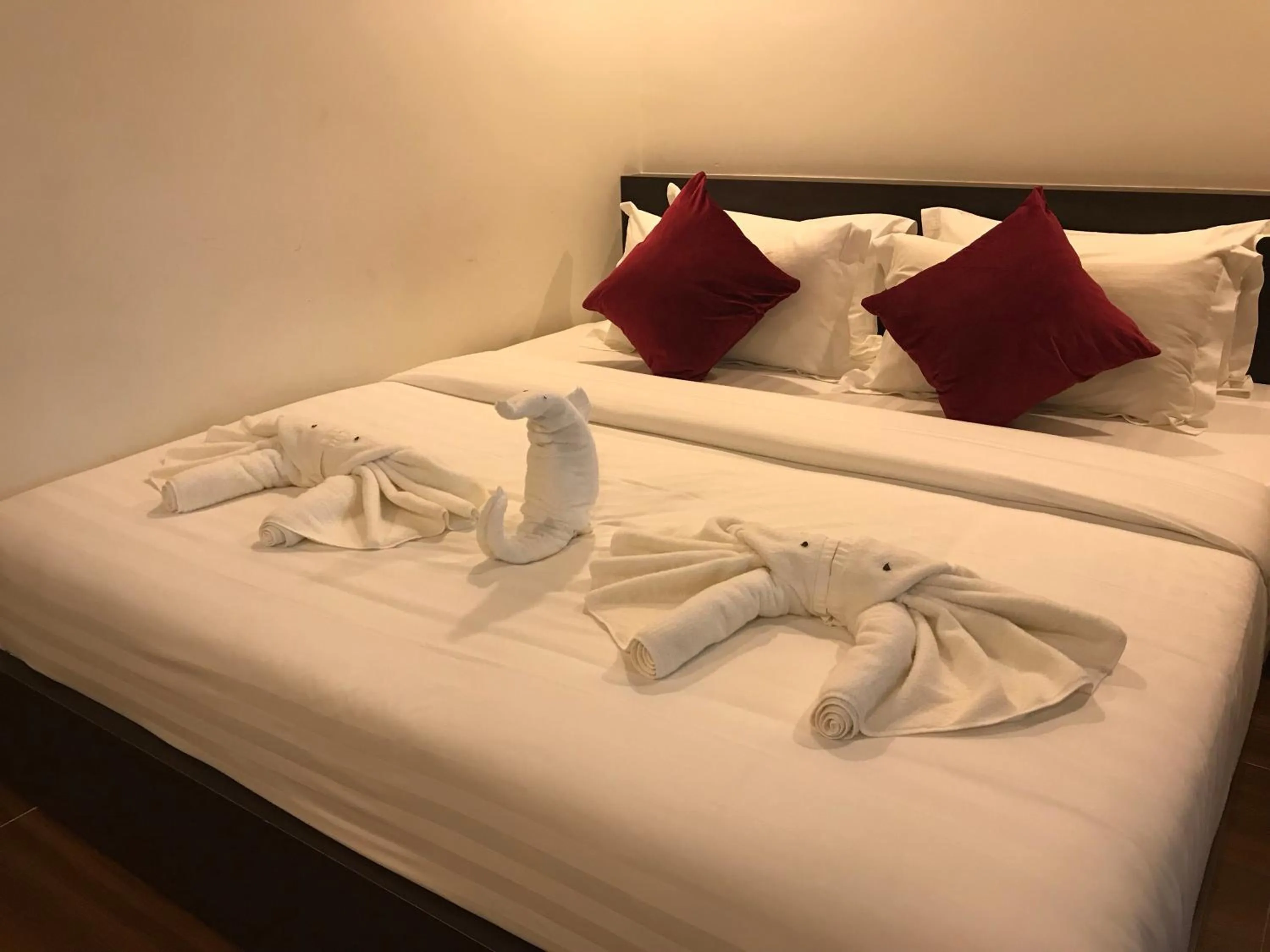 Bedroom, Bed in Apple Hotel Two - Near Phnom Penh Airport
