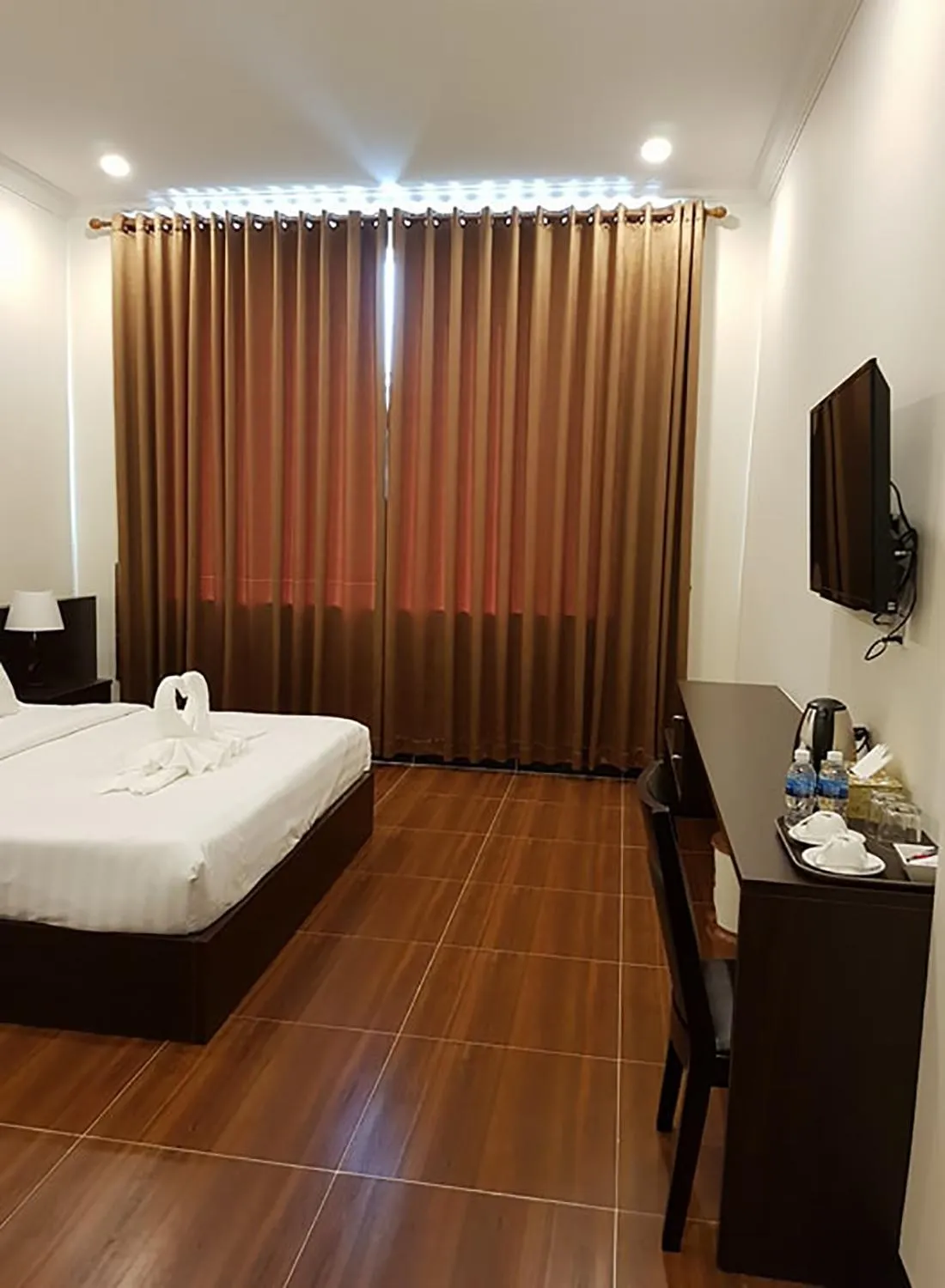TV and multimedia, Bed in Apple Hotel Two - Near Phnom Penh Airport