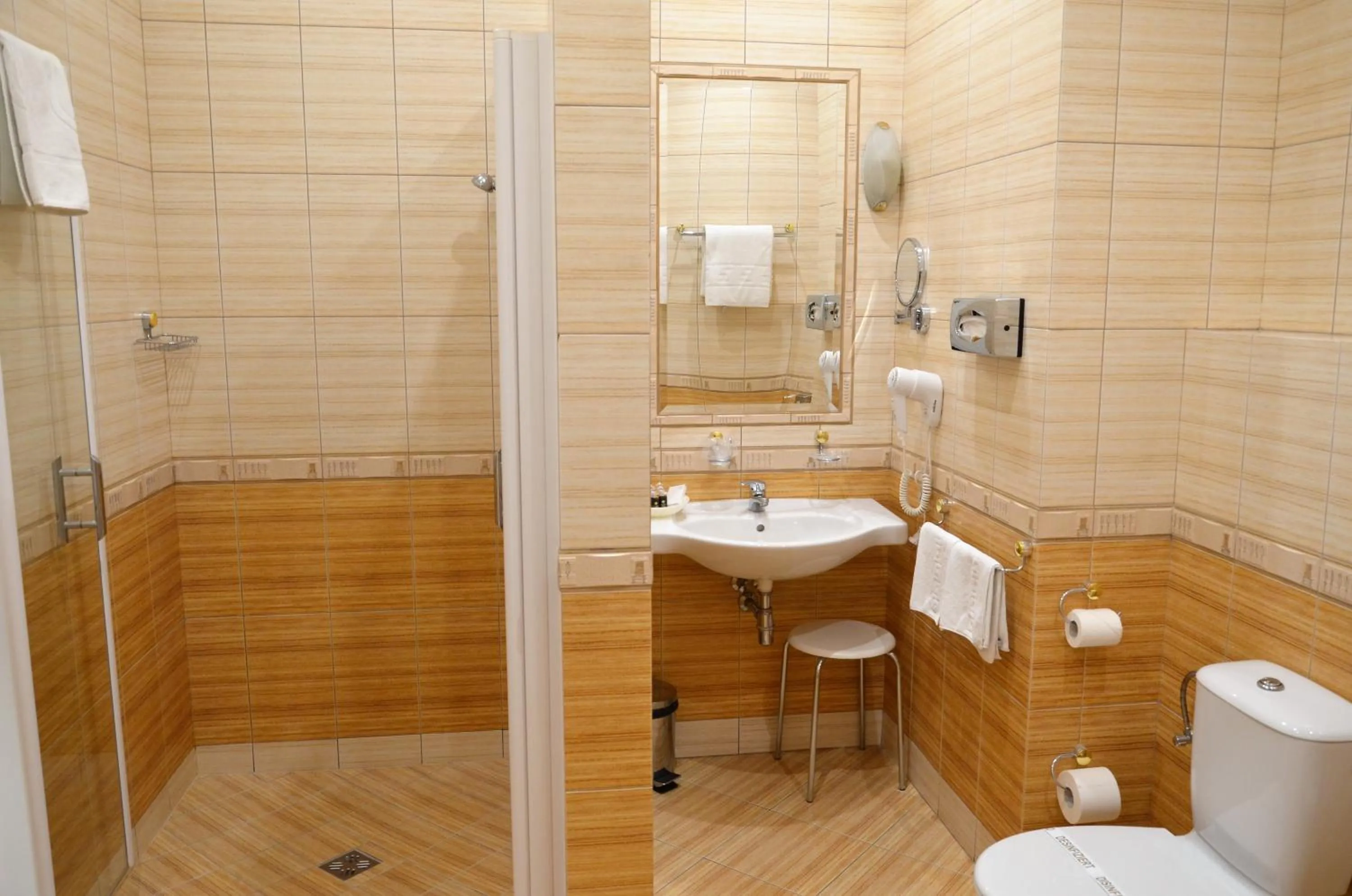 Bathroom in Bristol Georgy House