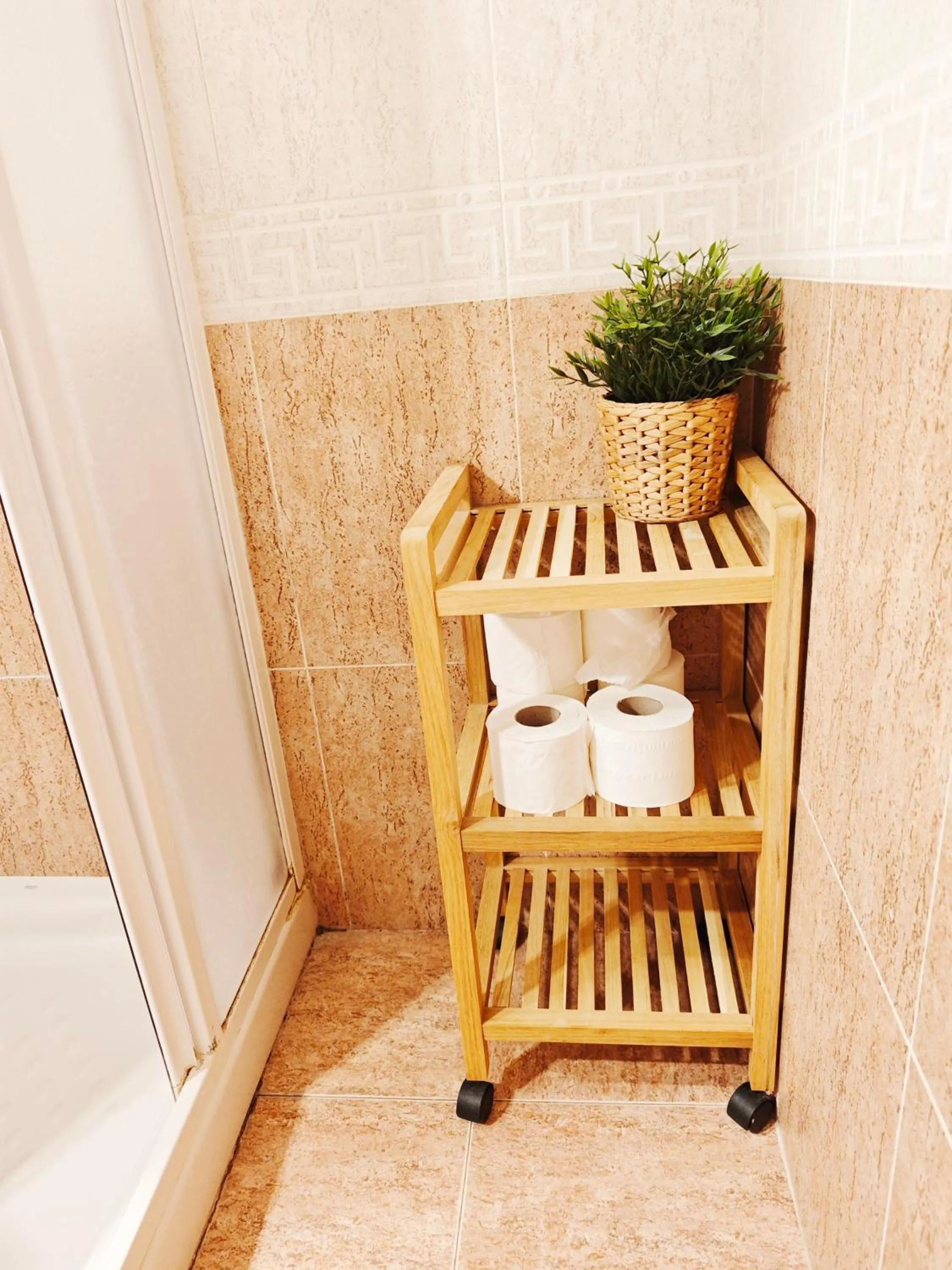 Bathroom in Hostal Rio De Castro