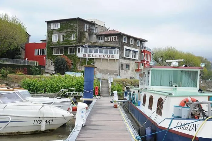 Property building in Logis Hôtel Le Bellevue