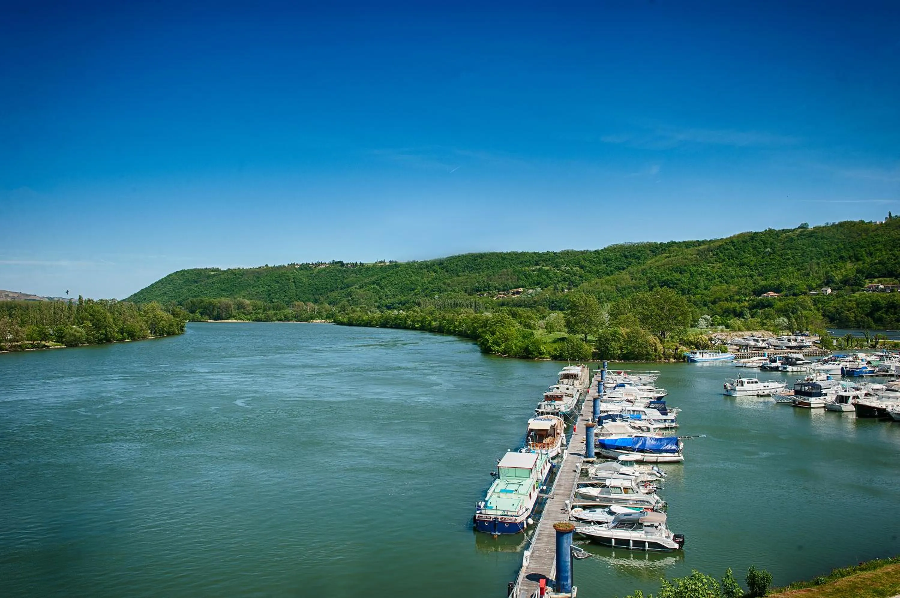 Natural landscape in Logis Hôtel Le Bellevue