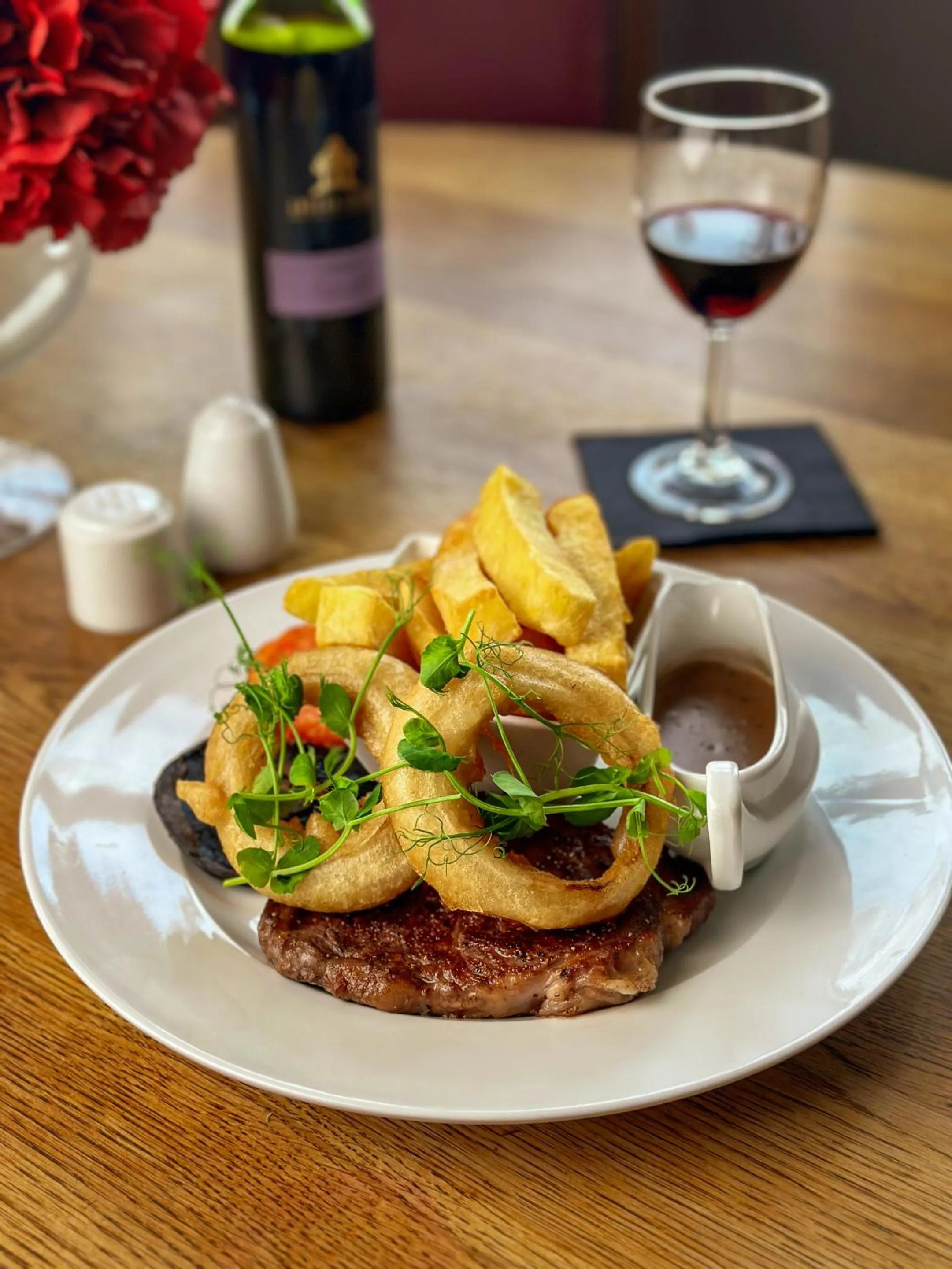 Food and drinks in The Corbet Arms