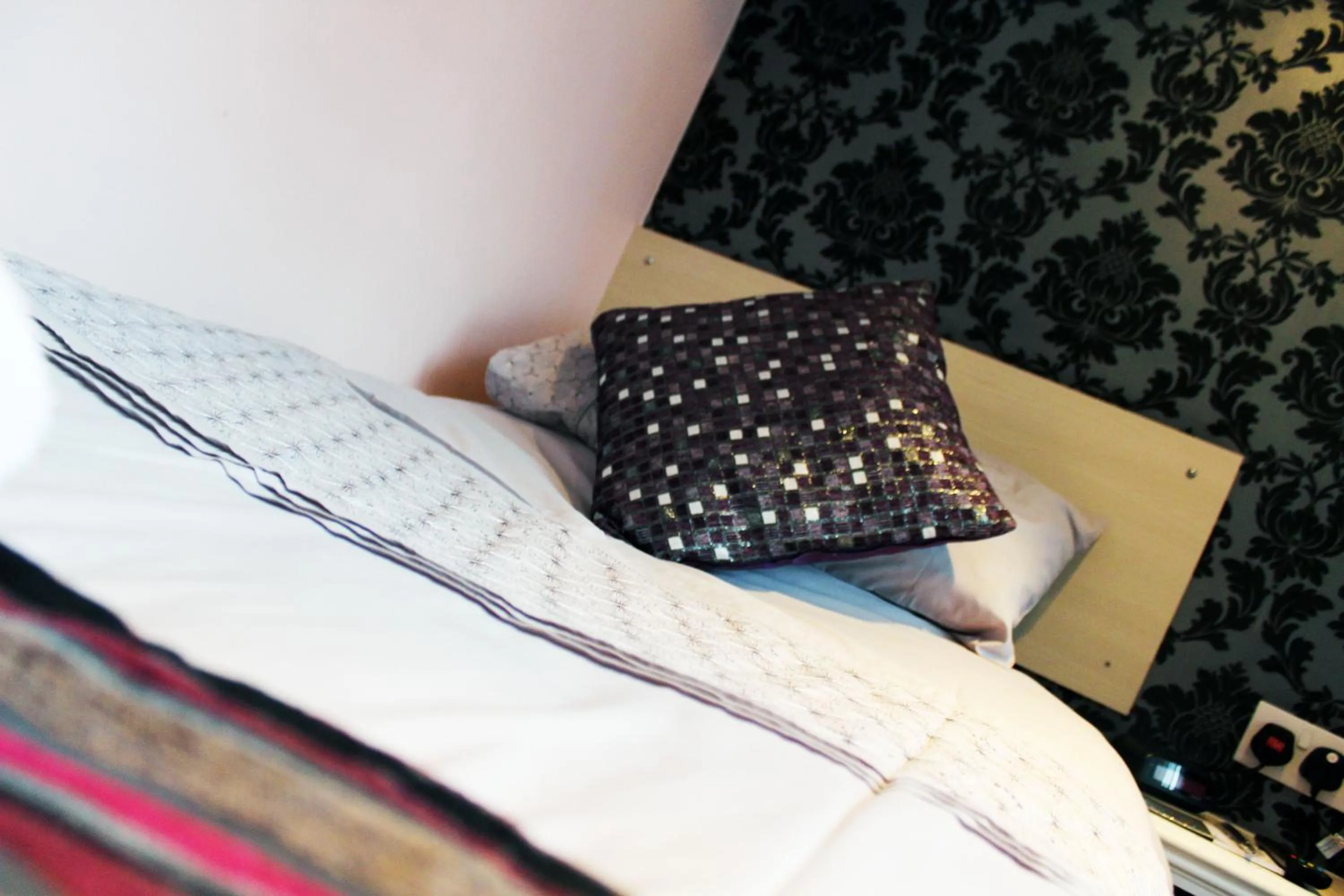 Bedroom, Bed in Grimscote Manor Hotel