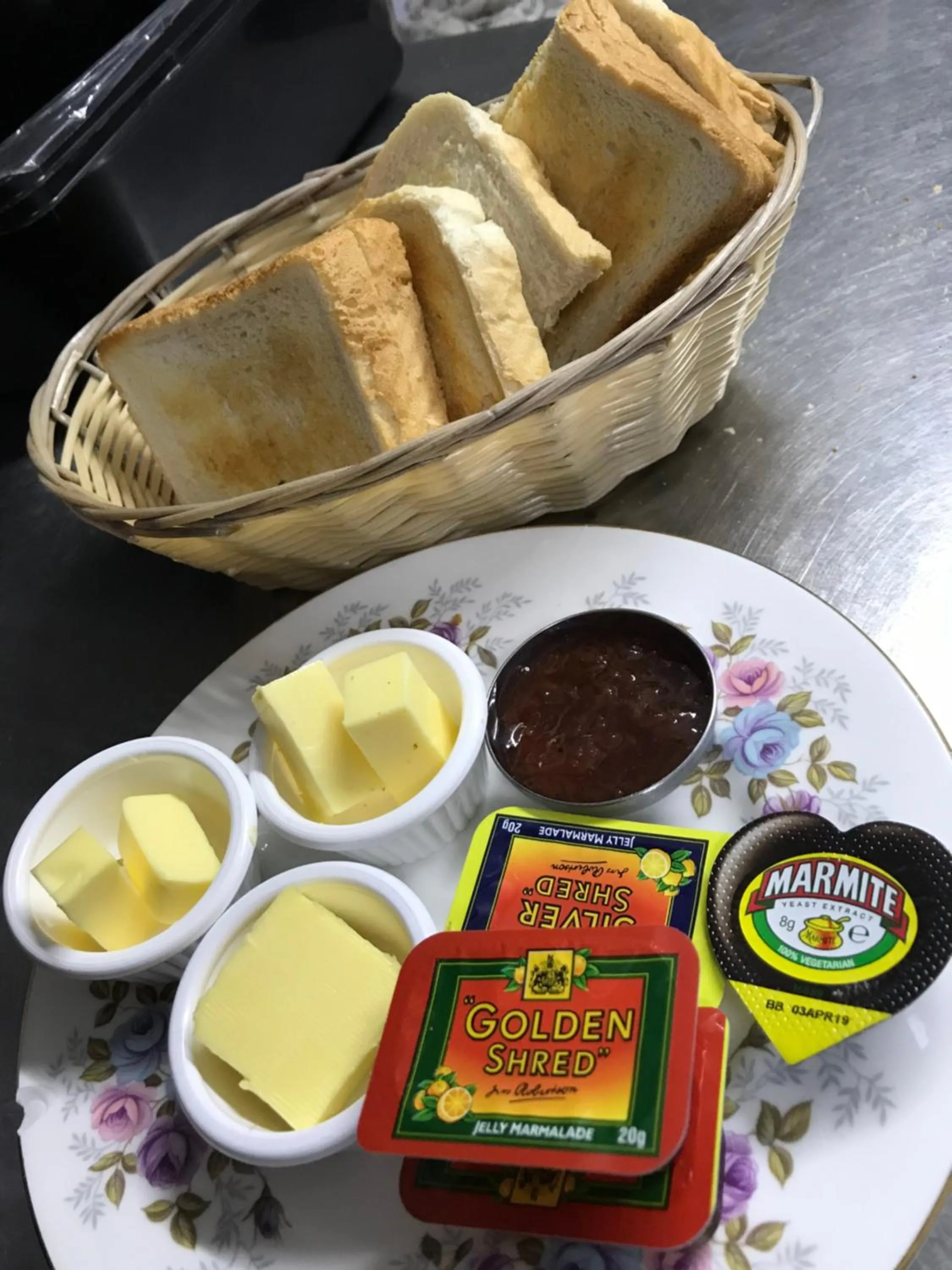 Food in Grimscote Manor Hotel