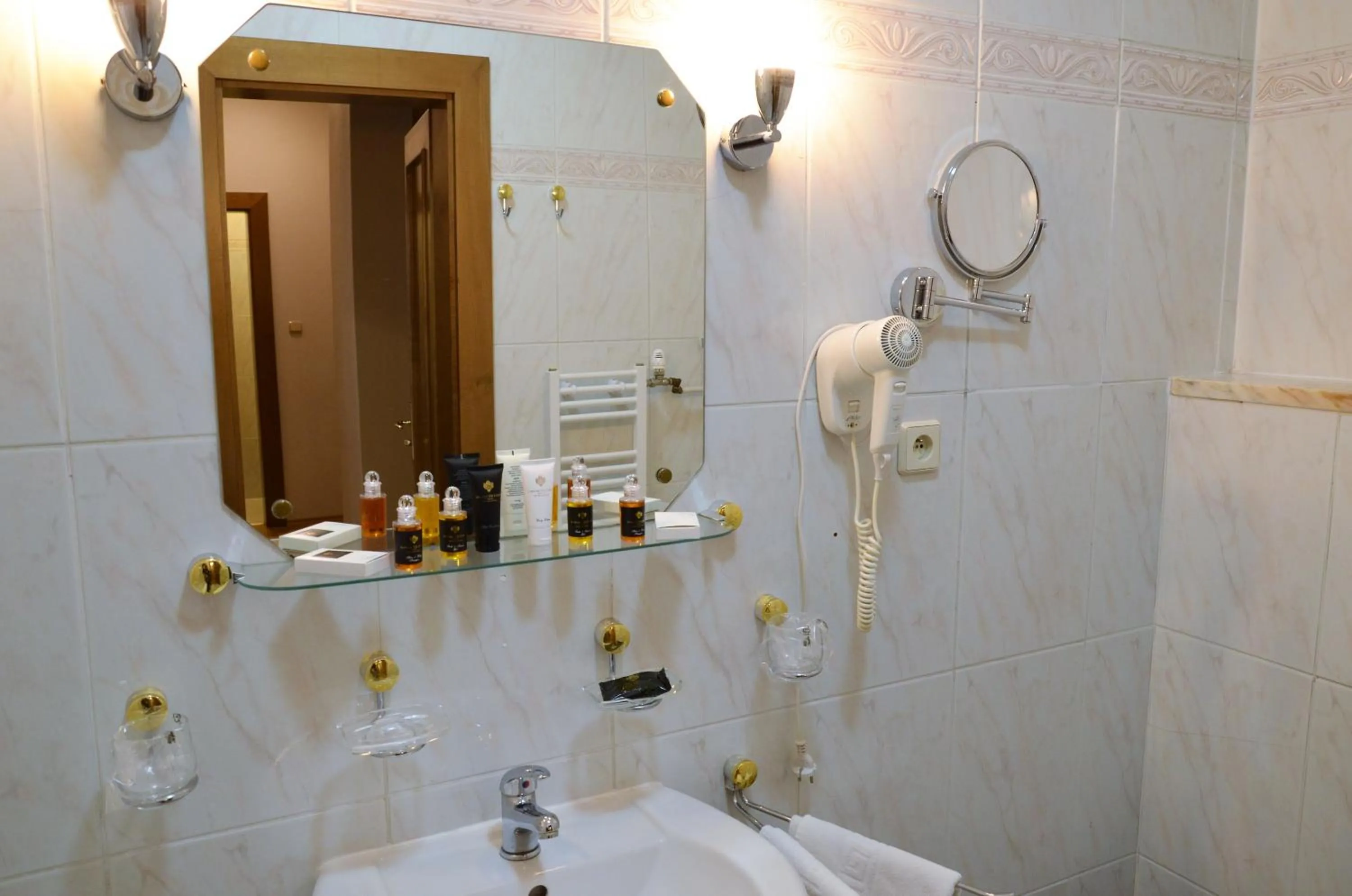 Bathroom in Bristol Palace