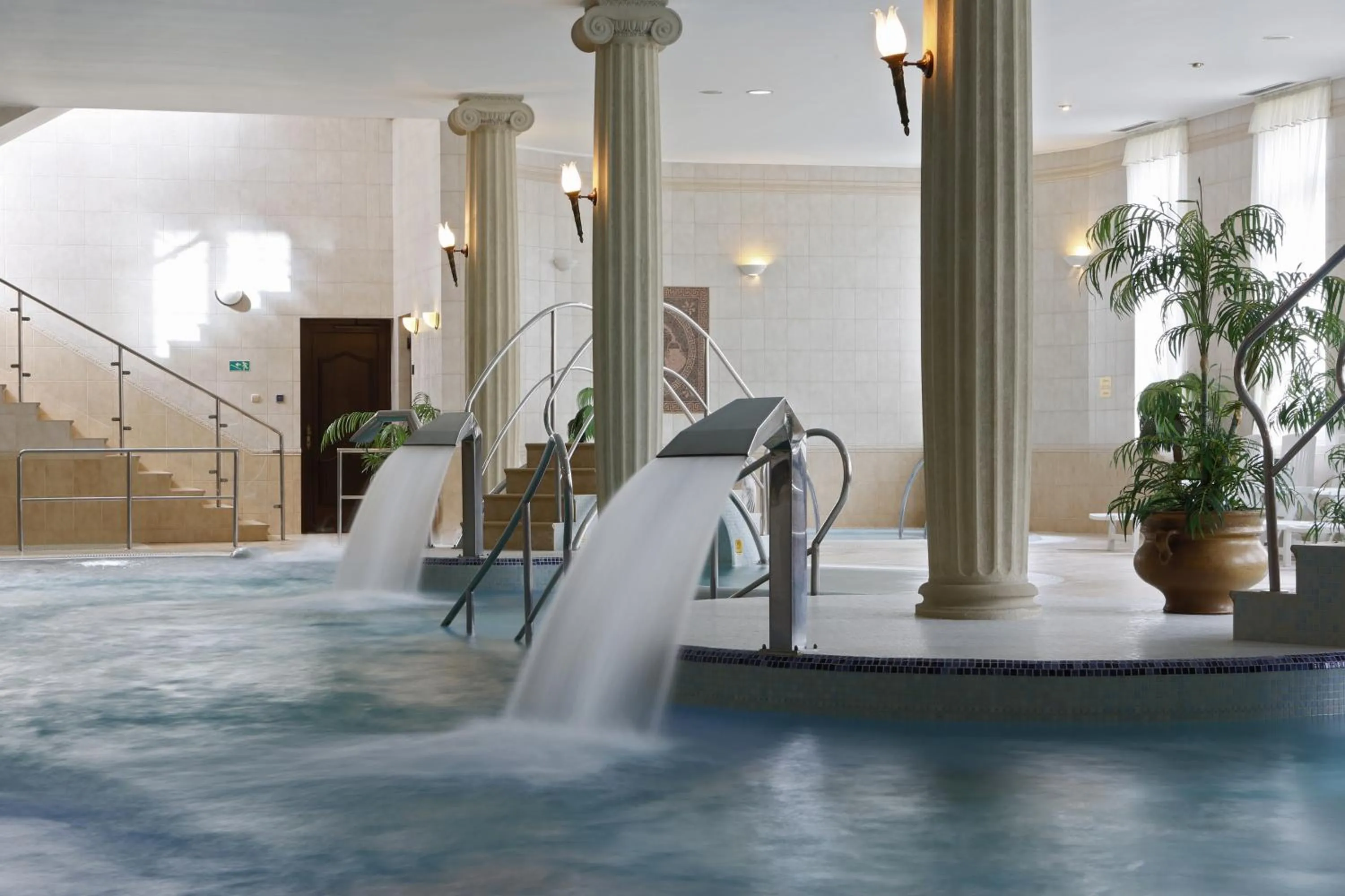 Swimming pool in Bristol Palace