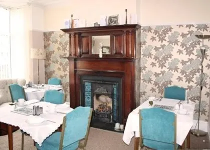 Restaurant/places to eat in Leaded Light Guest House