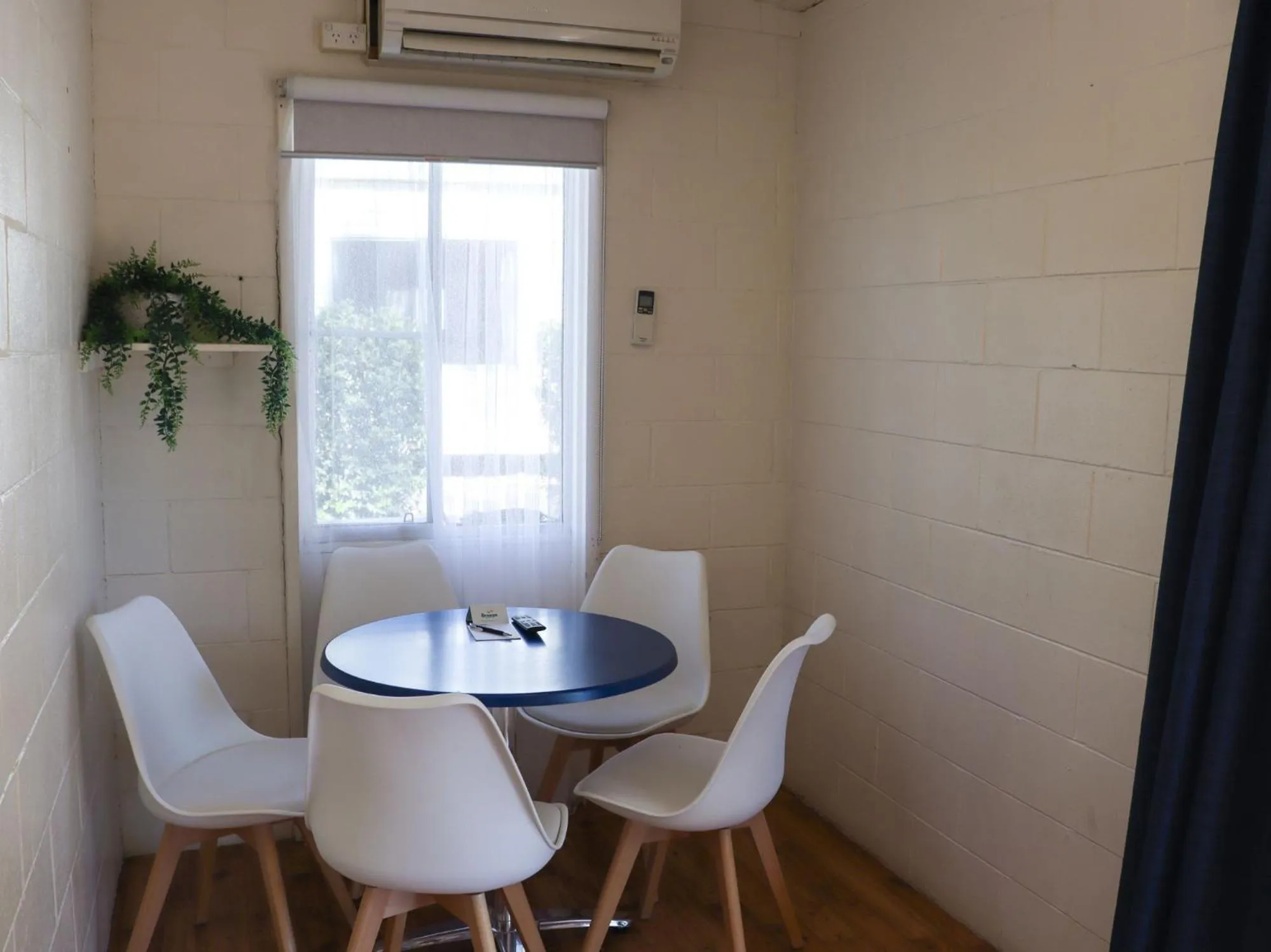 Dining area in BIG4 Cania Gorge Holiday Park