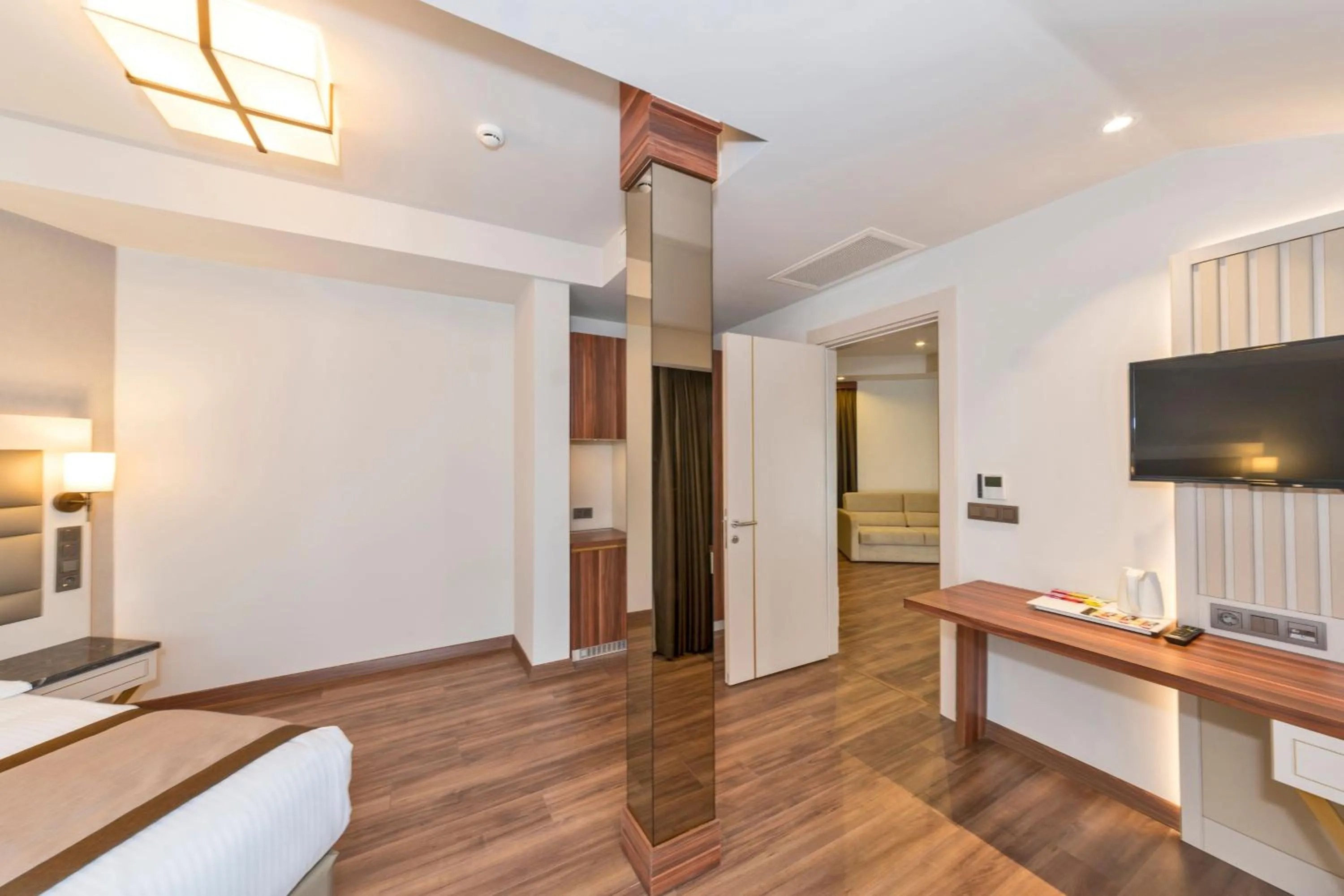 Bedroom in Golden Royal Hotel & SPA