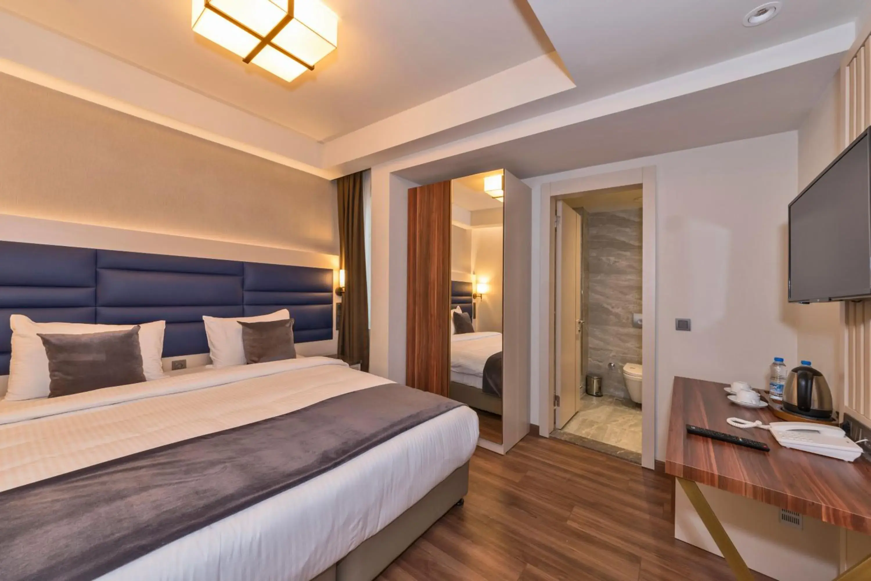 Economy Double Room in Golden Royal Hotel & SPA Economy Double Room in Golden Royal Hotel & SPA