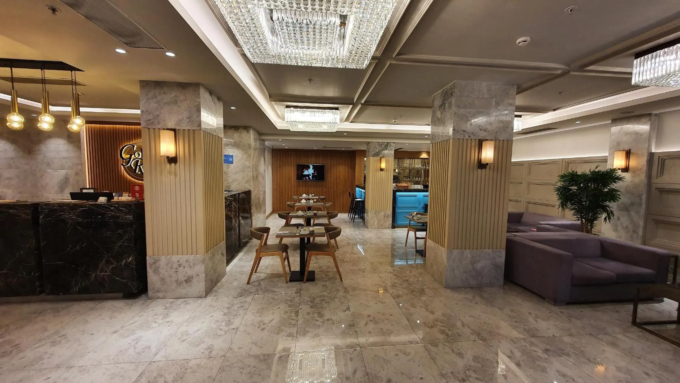 Lobby or reception in Golden Royal Hotel & SPA