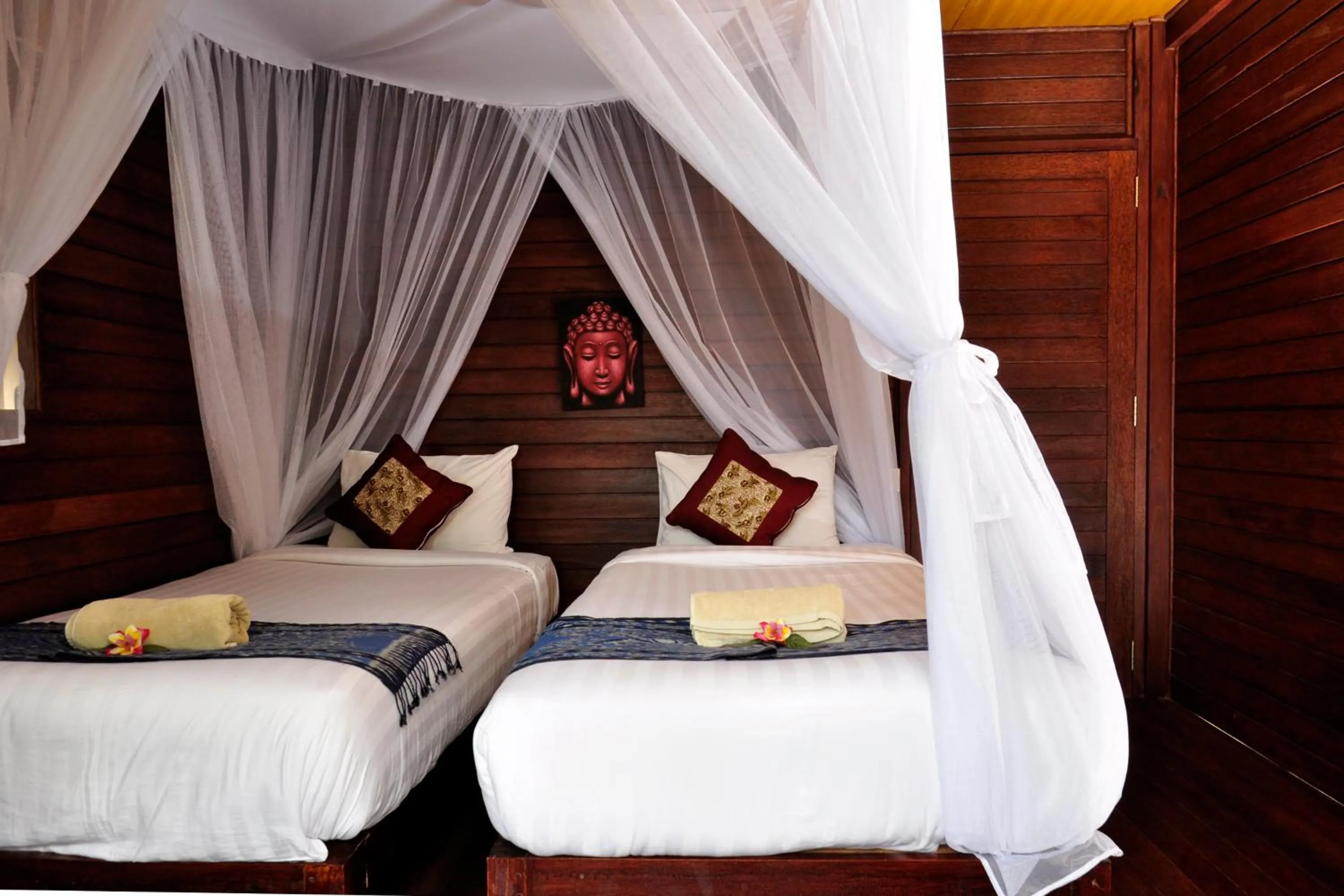 Bed in Nanuk's Bungalows