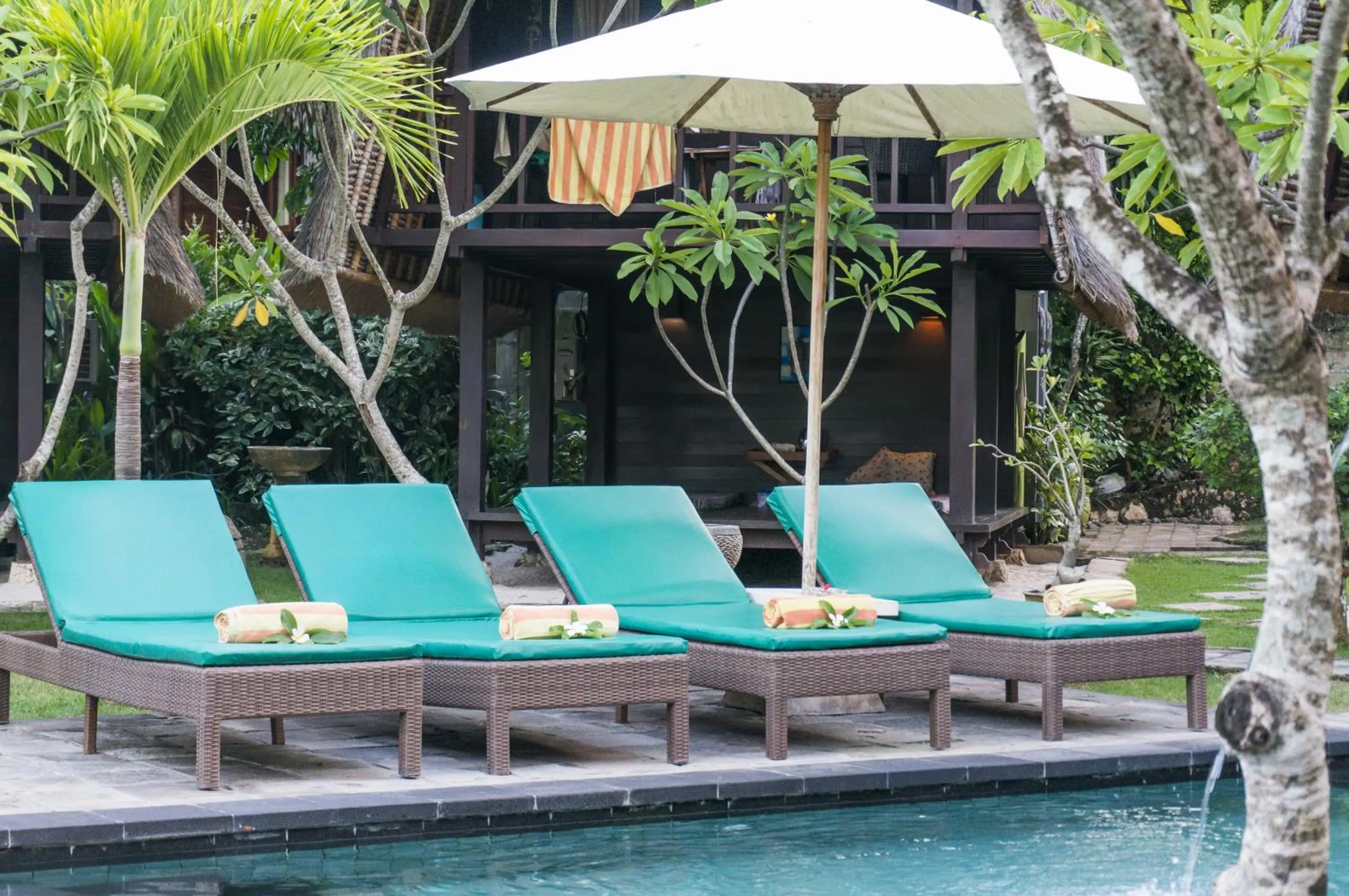 Pool view in Nanuk's Bungalows