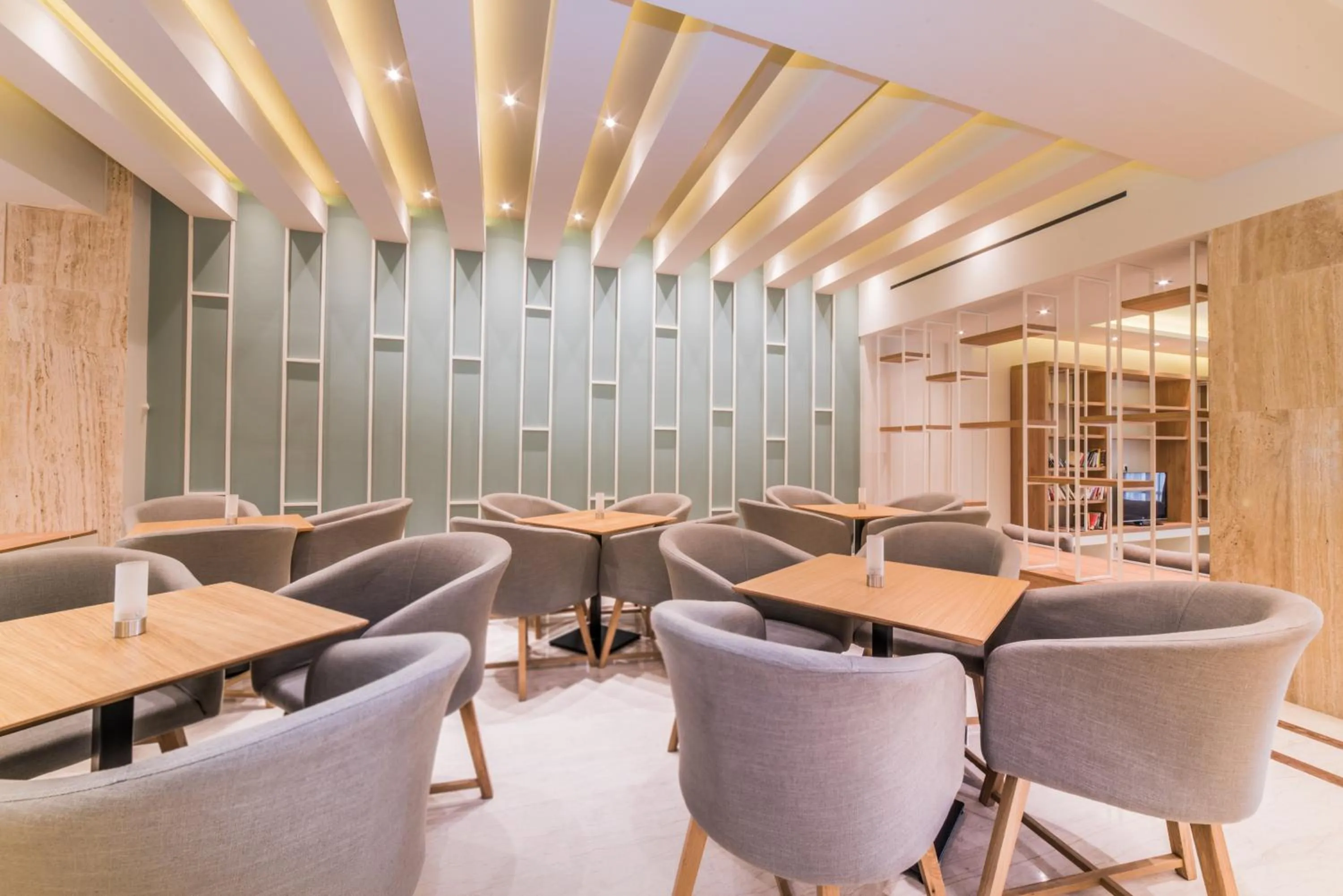 Communal lounge/ TV room in Hotel Palmyra