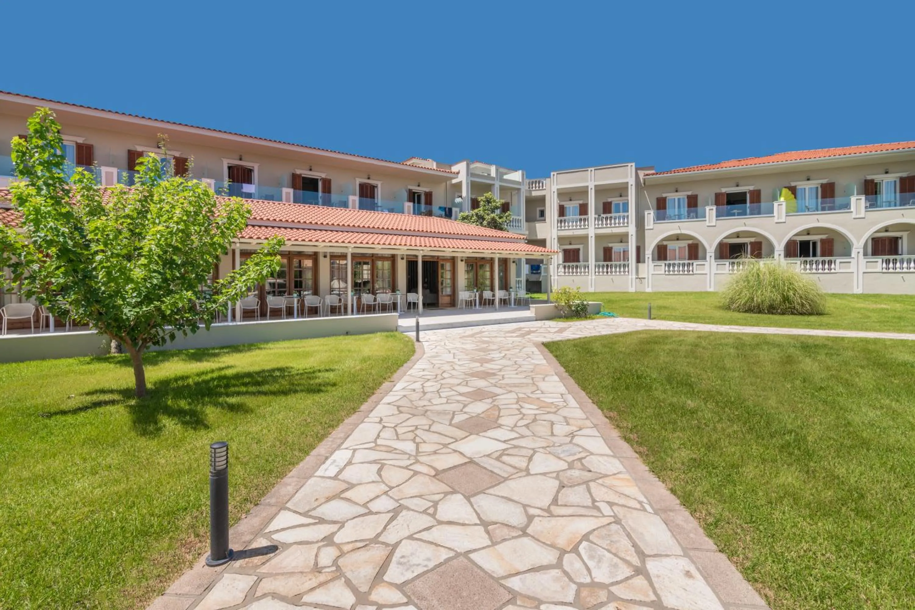 Property building in Hotel Palmyra