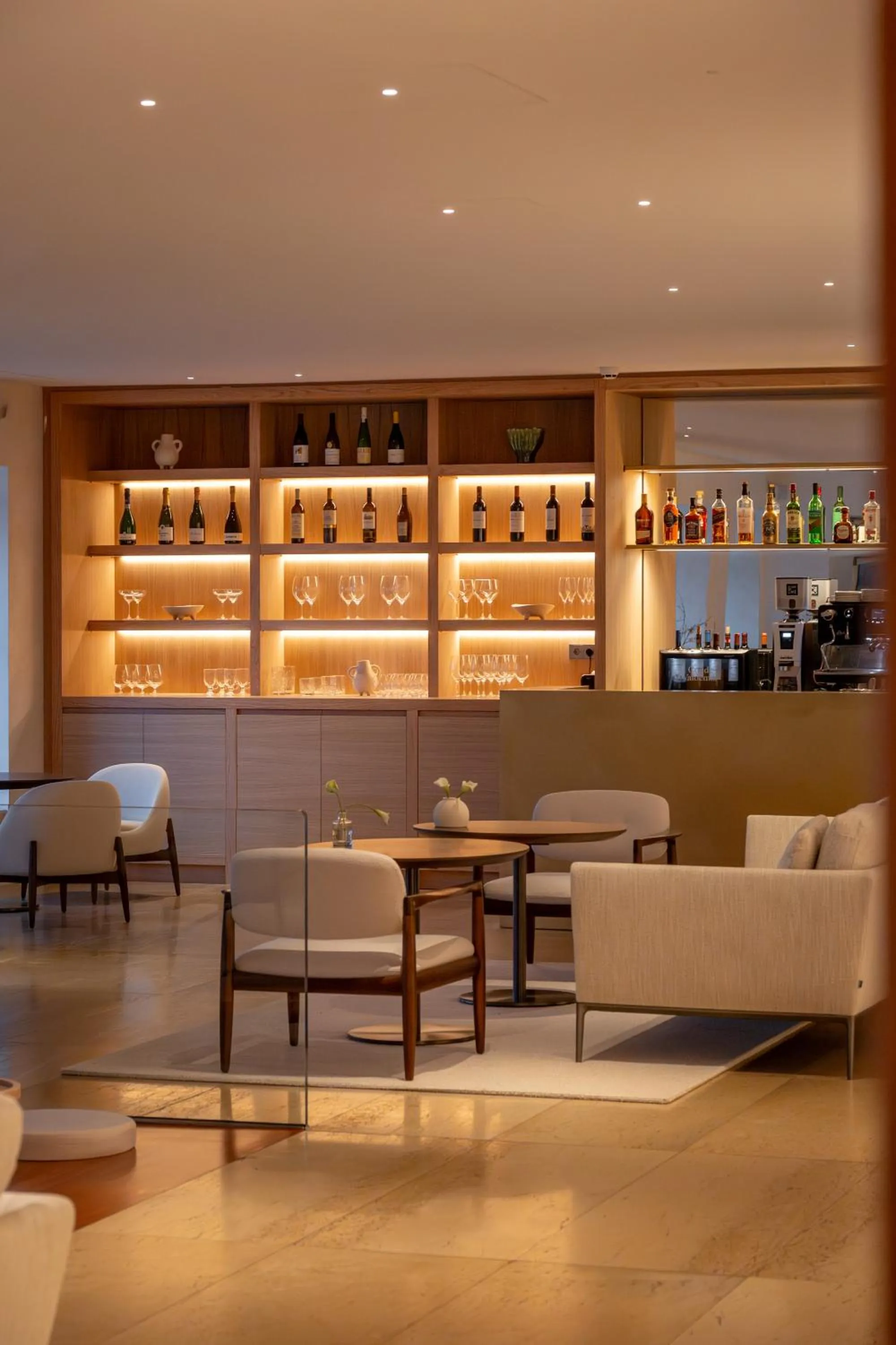 Lasala Plaza Hotel - Adults Only