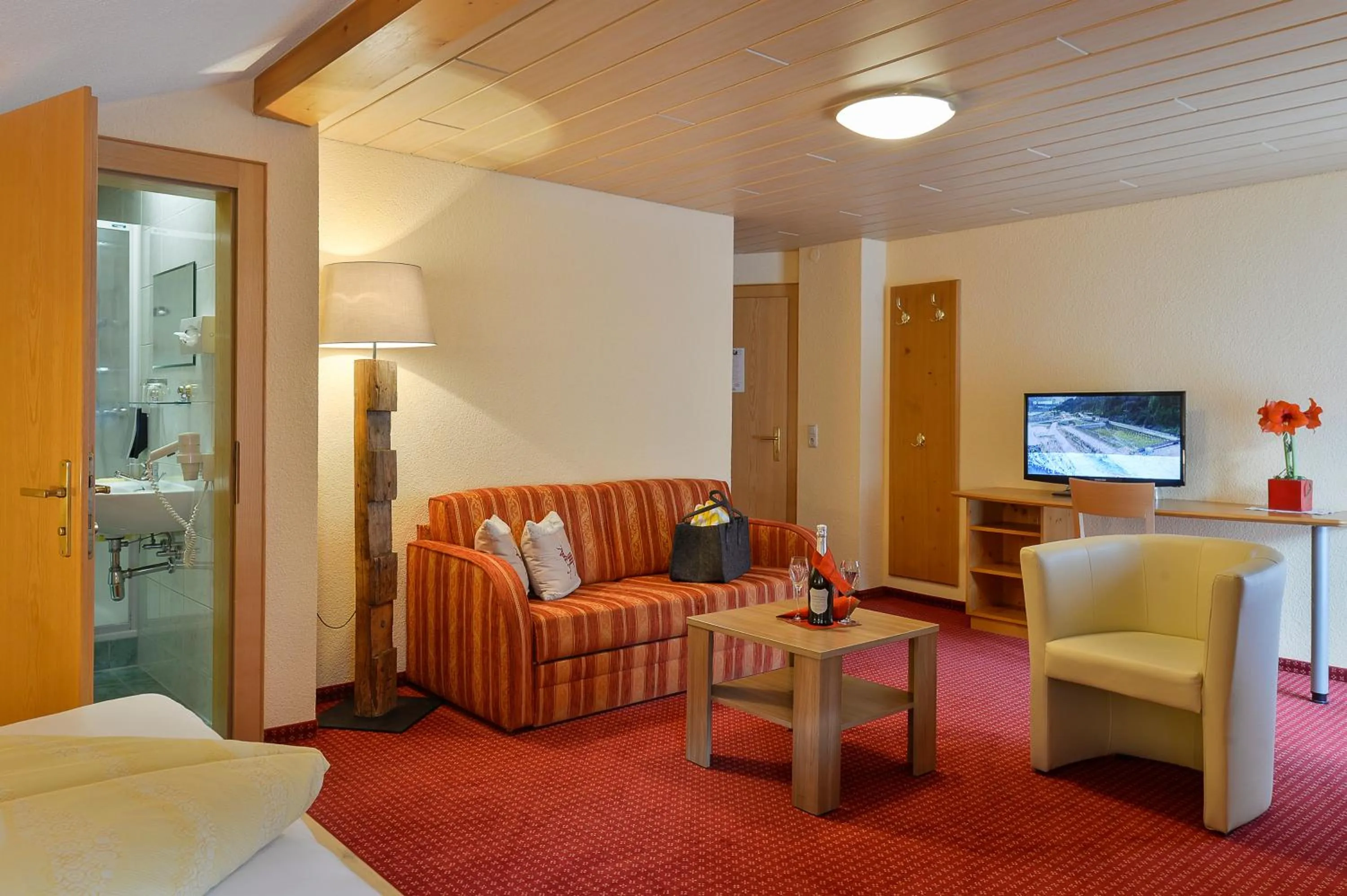 Seating area, Bed in Stockingers Guest House