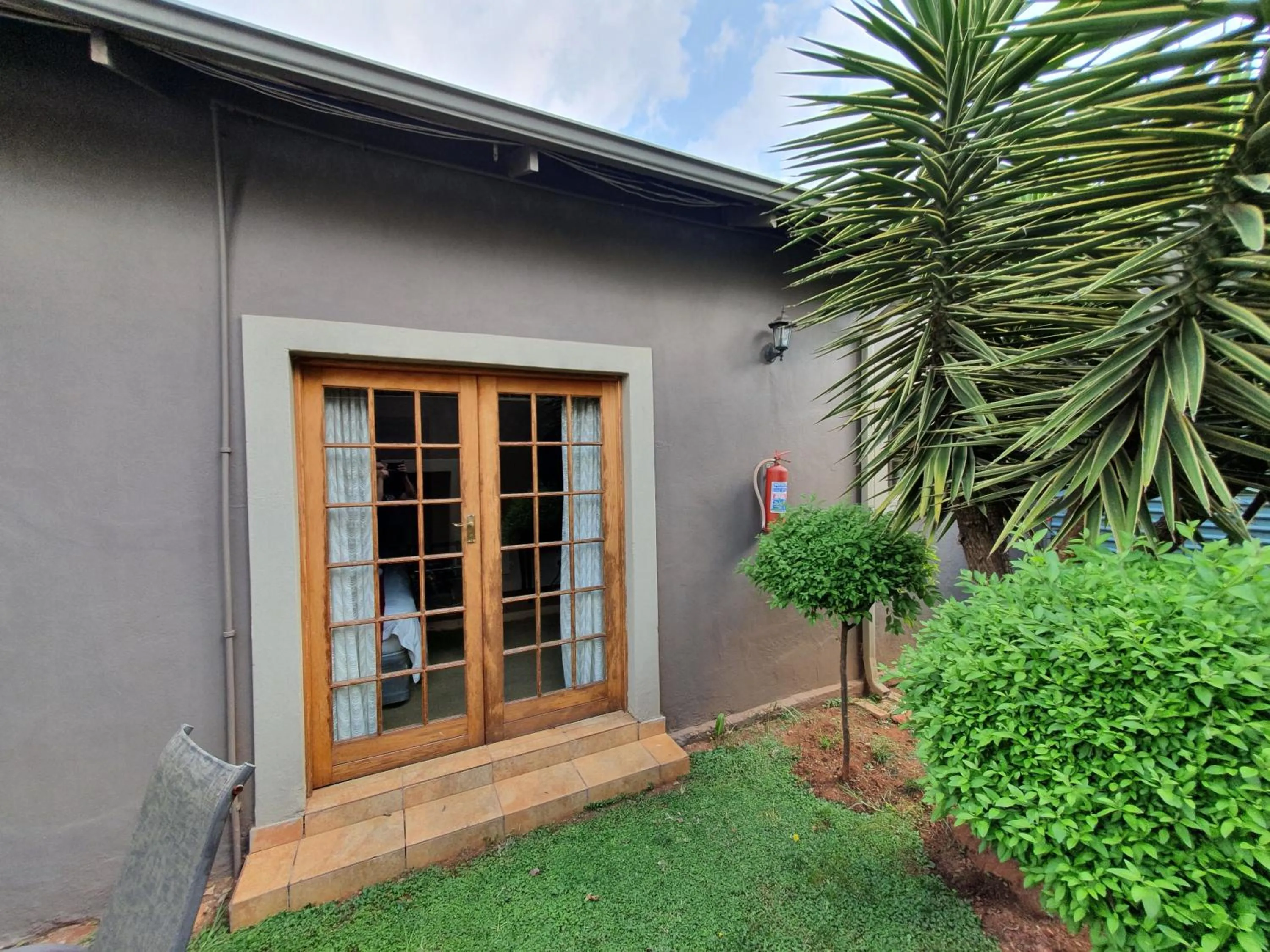 Patio in 7th Street Guesthouse