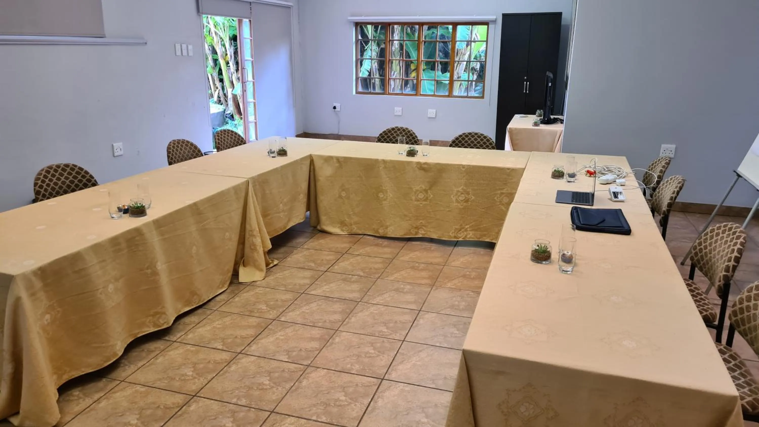 Business facilities in 7th Street Guesthouse