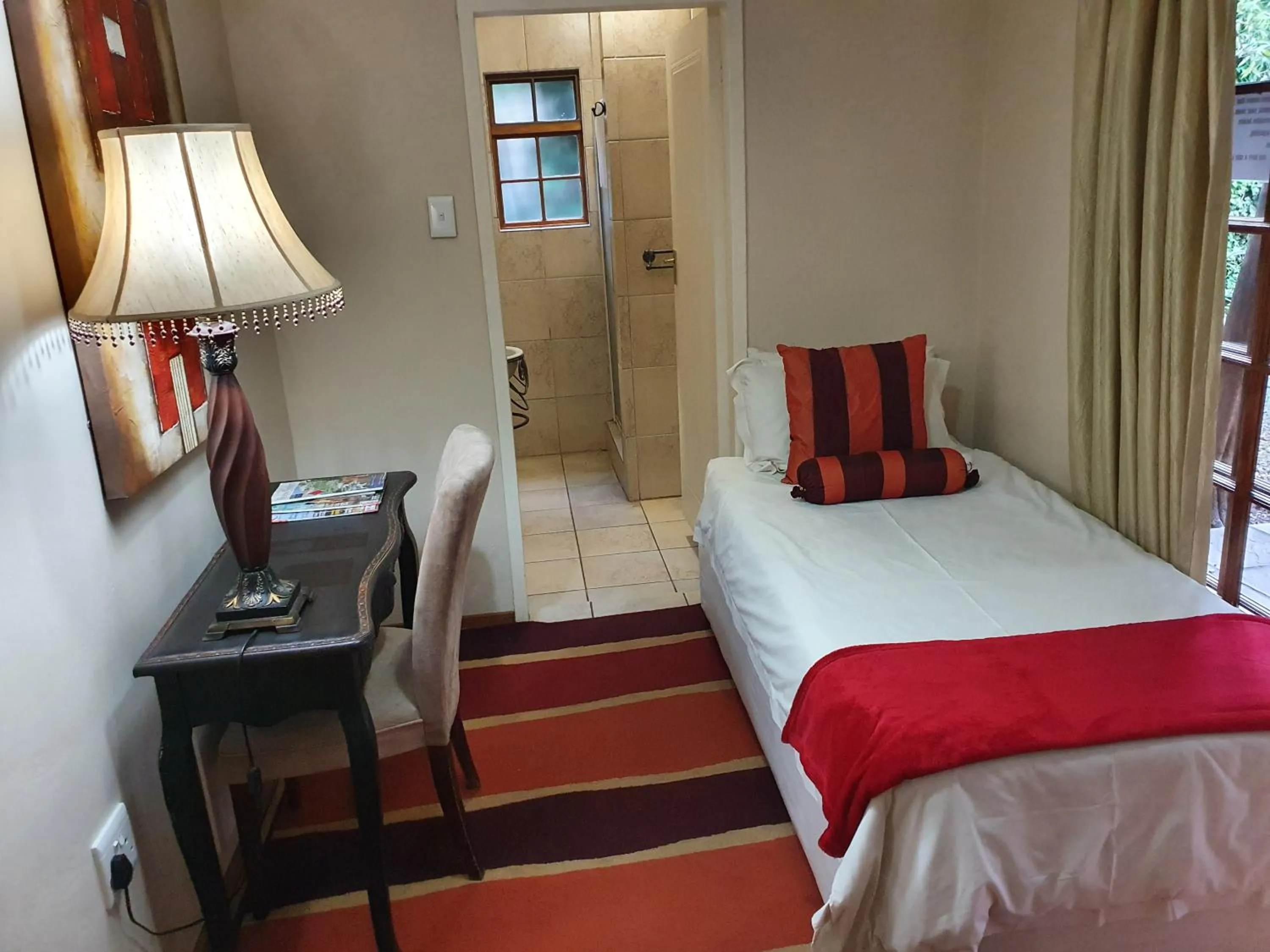 Bed in 7th Street Guesthouse