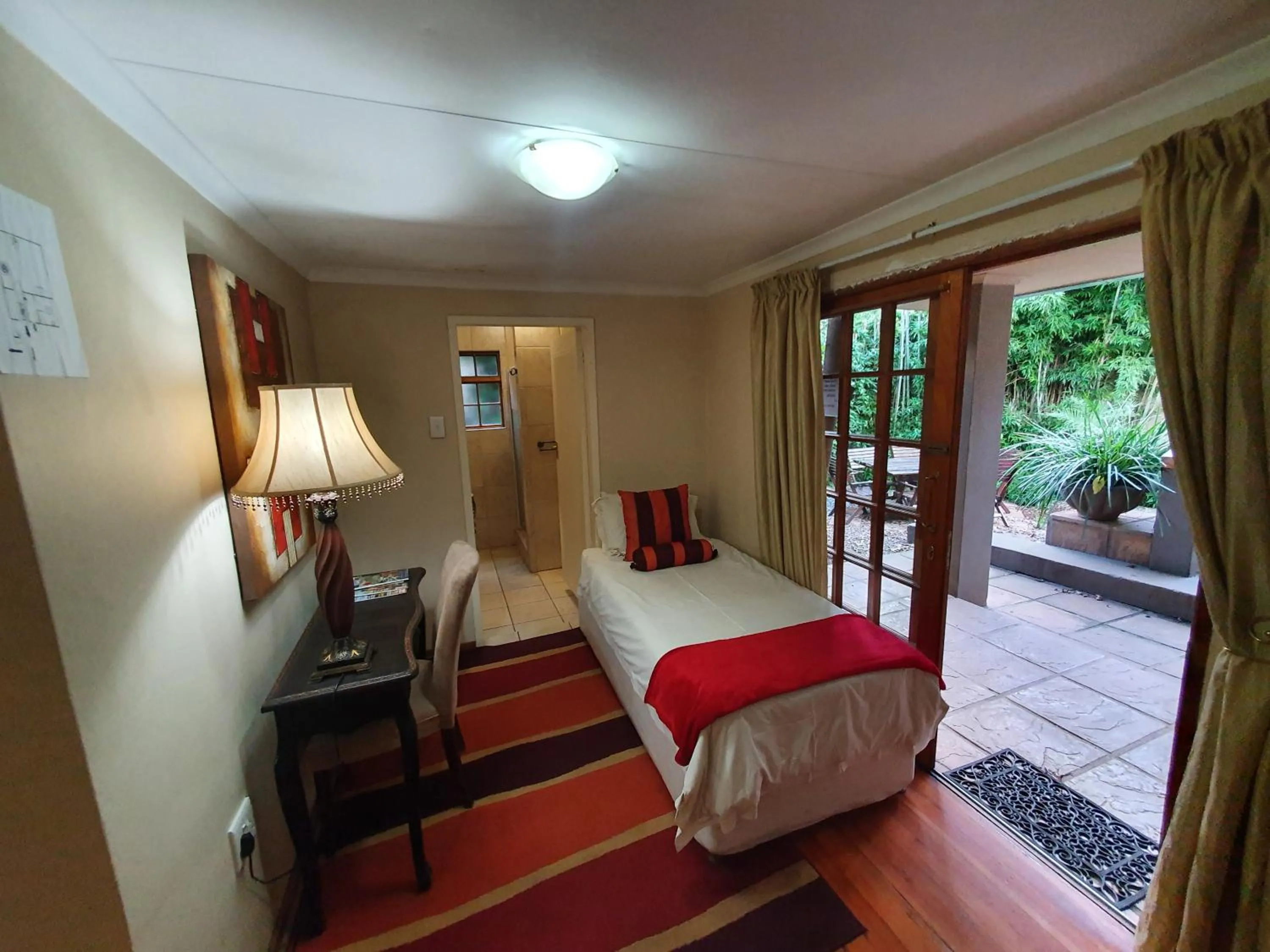 Bed in 7th Street Guesthouse