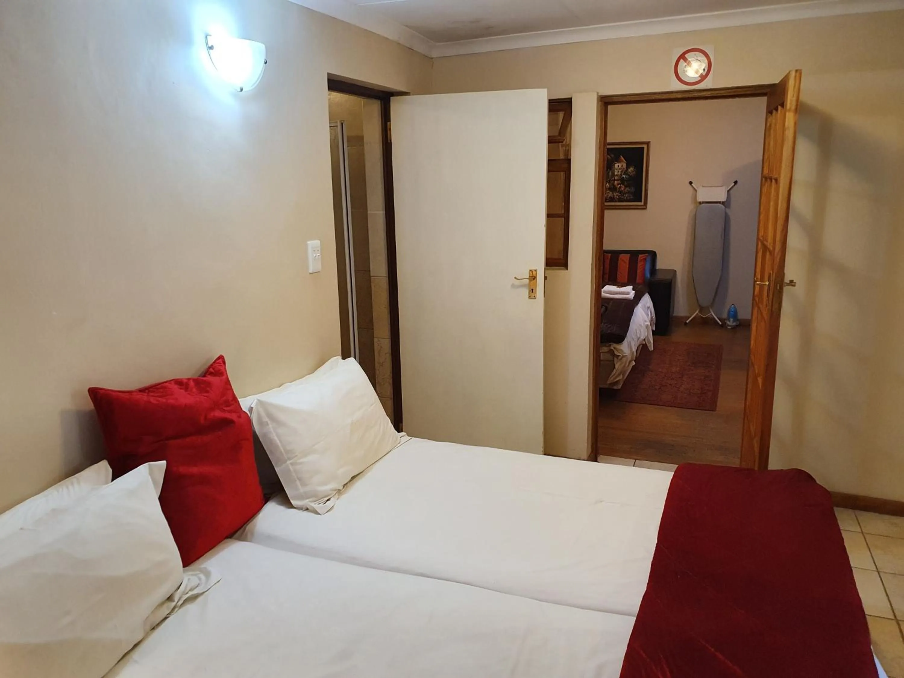 Bed in 7th Street Guesthouse