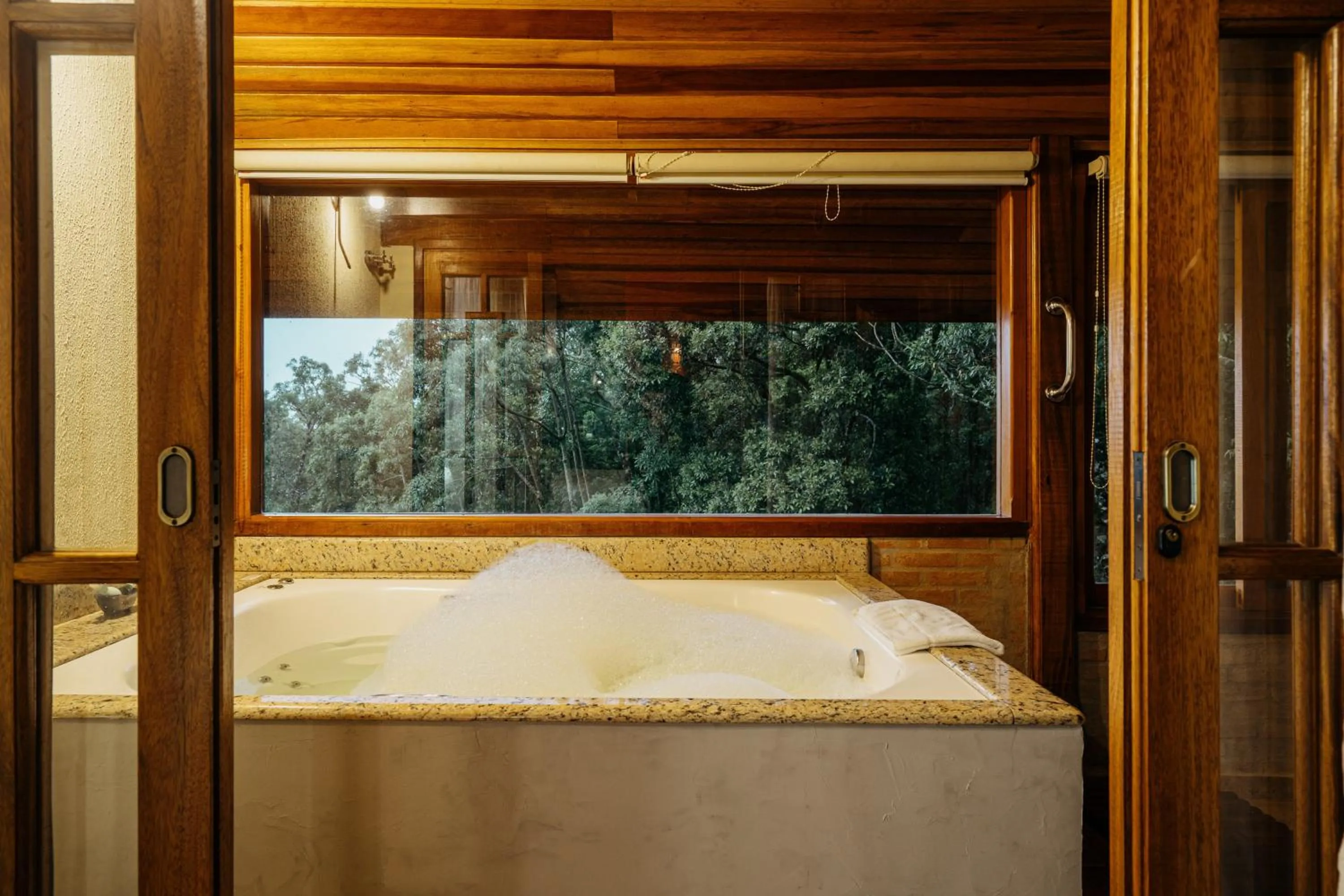 Hot Tub in Pousada Ahavanoah