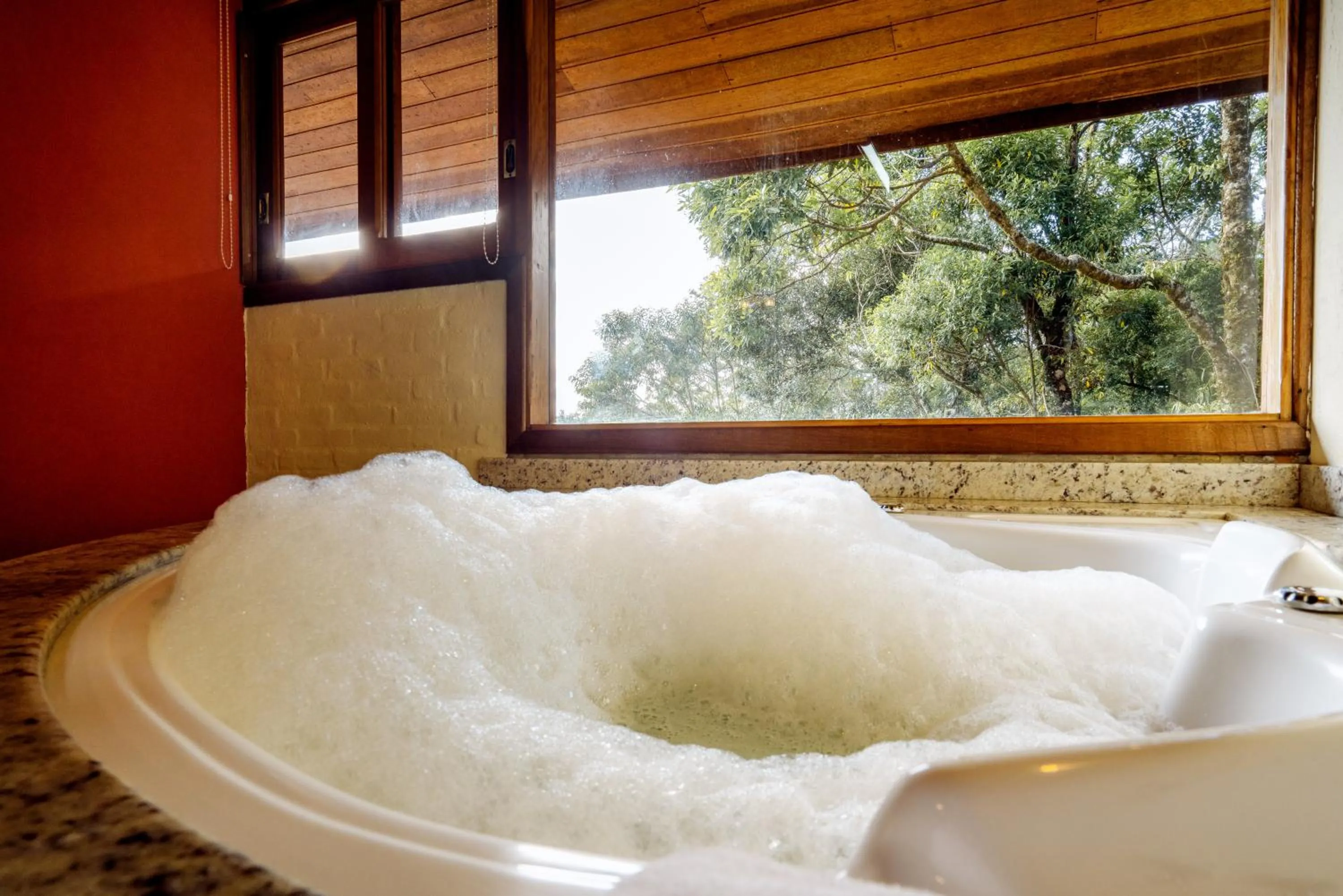 Hot Tub in Pousada Ahavanoah