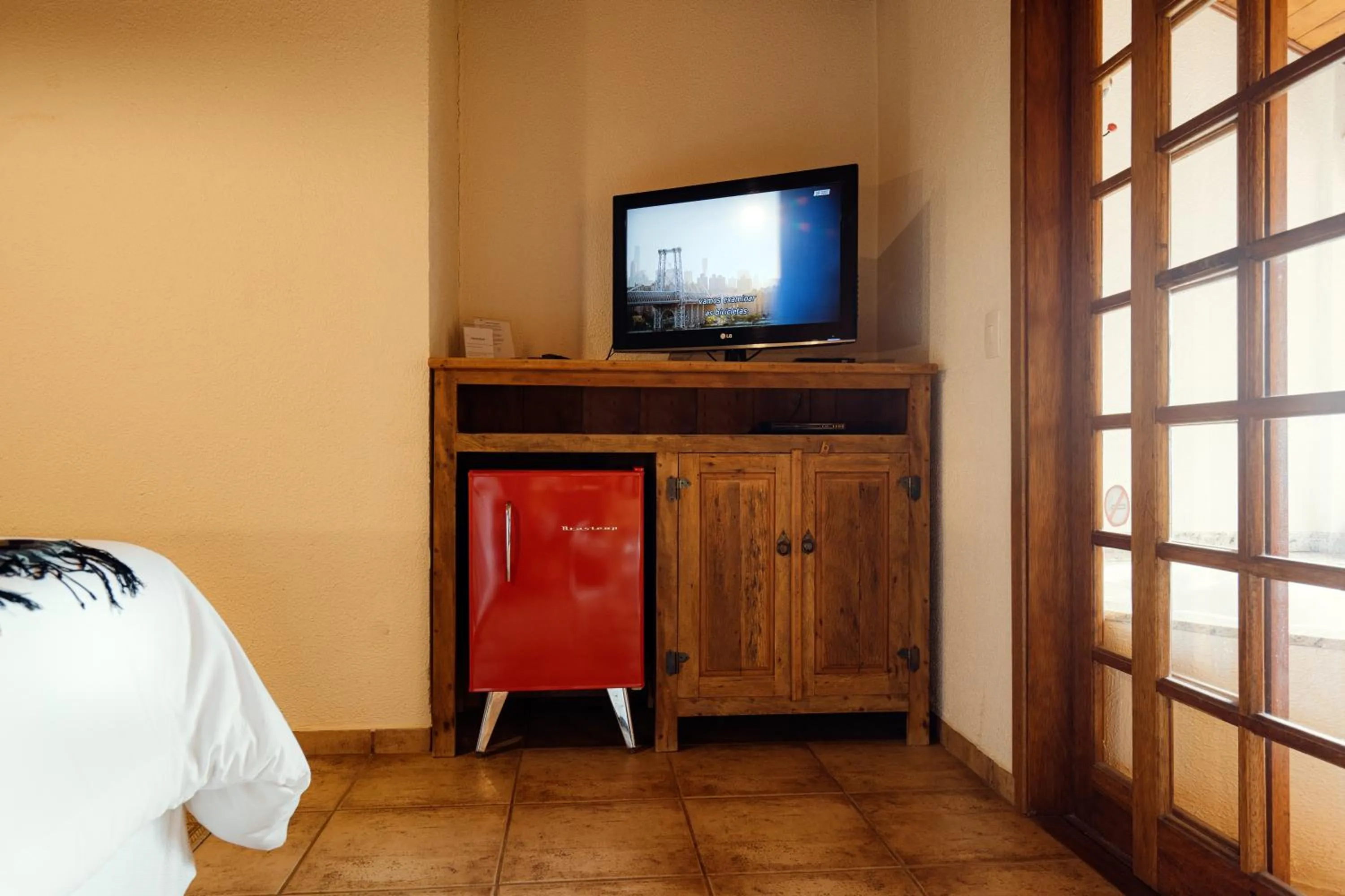 TV and multimedia, Bed in Pousada Ahavanoah