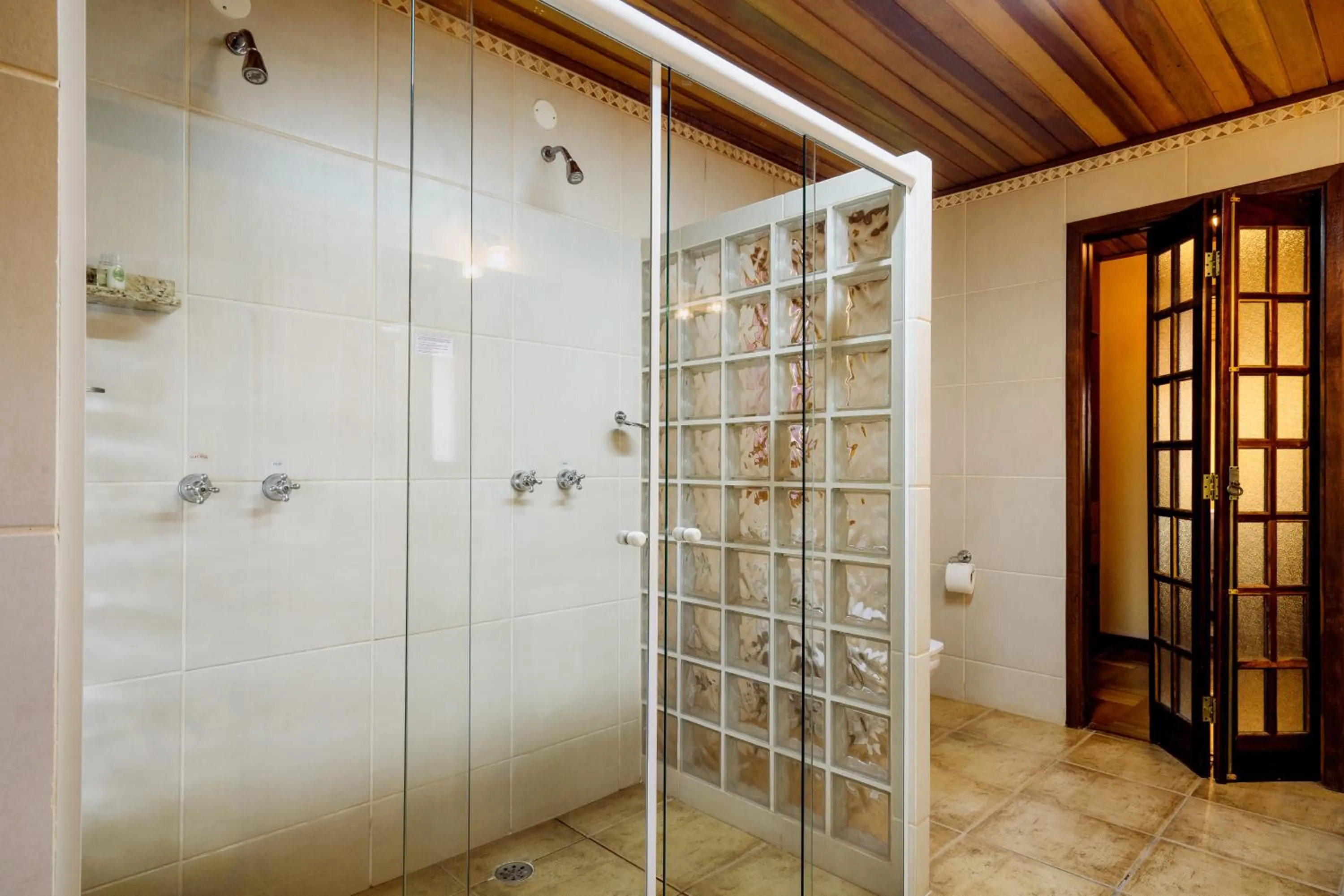 Shower in Pousada Ahavanoah