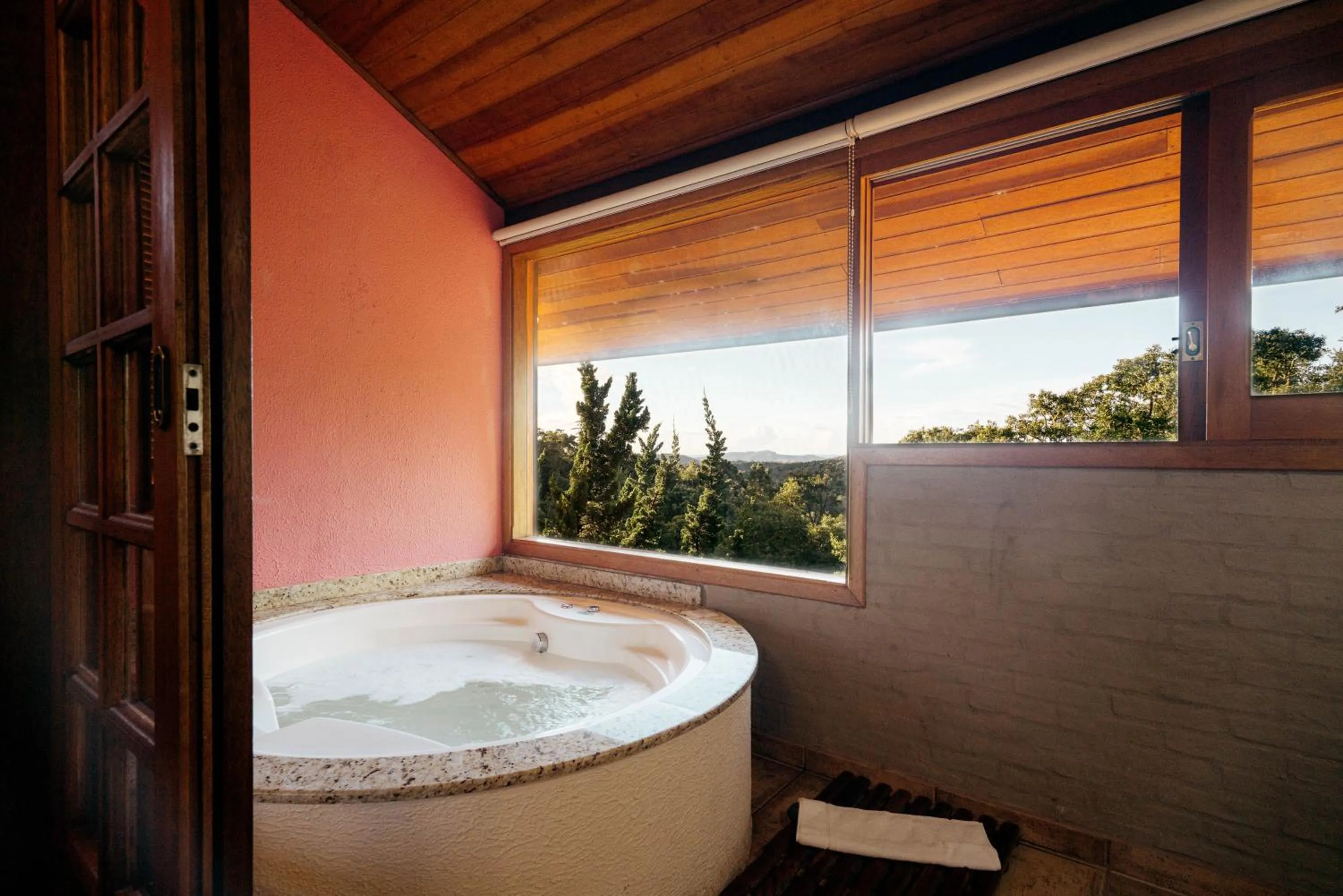 Hot Tub in Pousada Ahavanoah